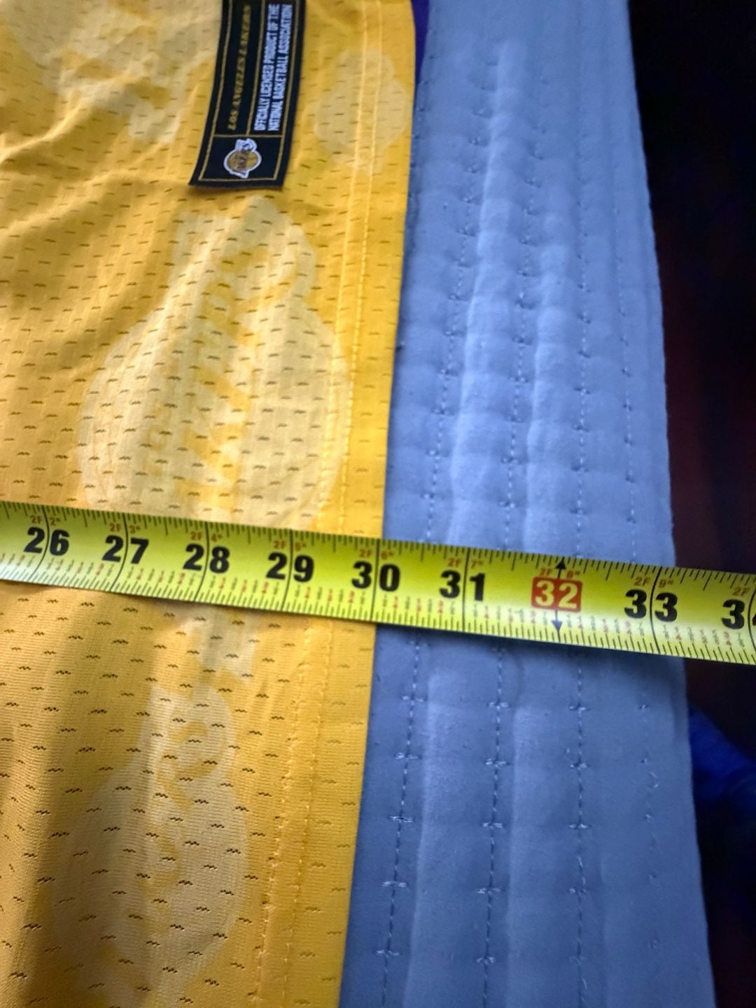 Los Angeles Lakers Jersey Size XXL 8