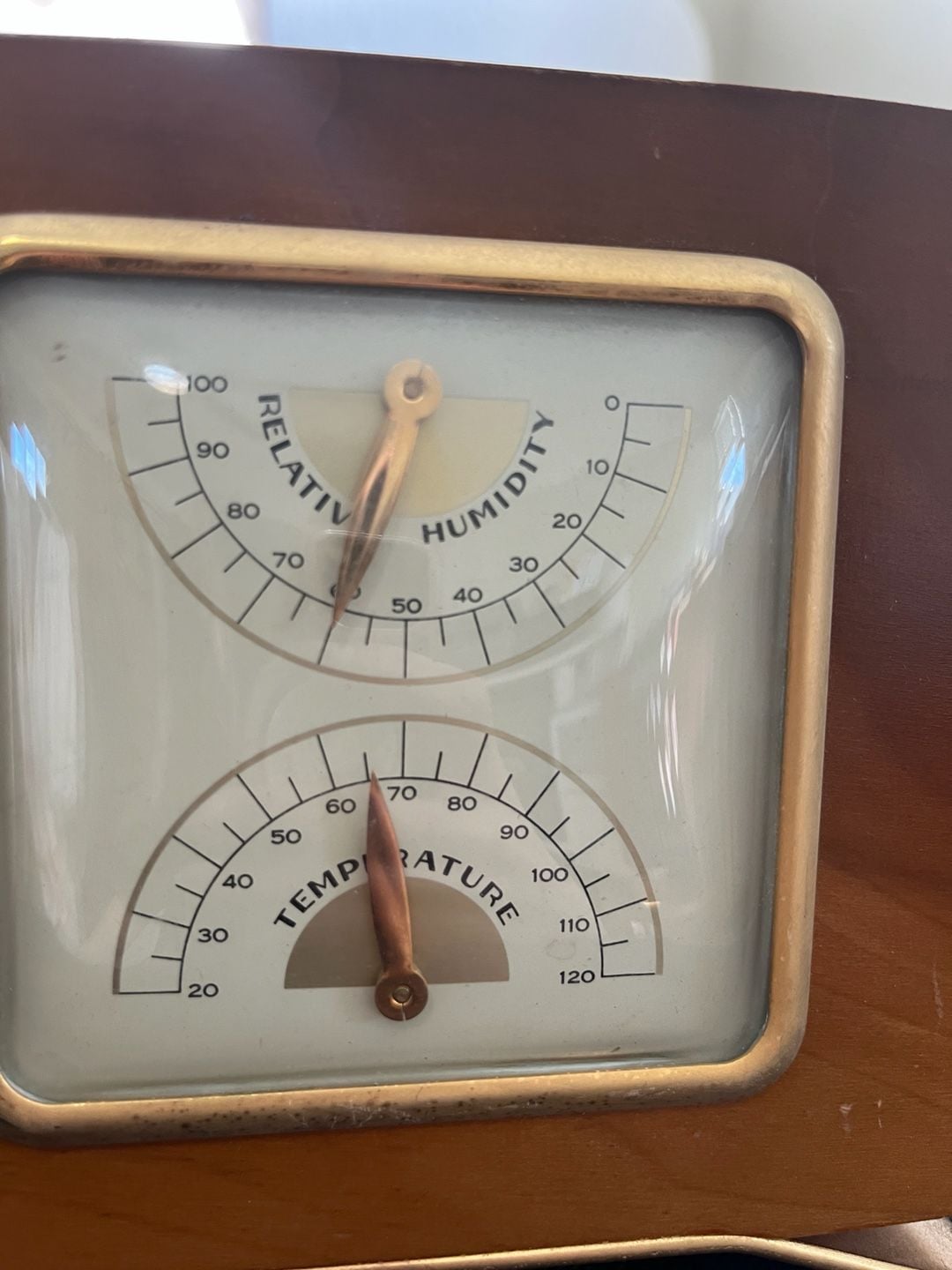 Vintage United Clock and Weather Station Desk Clock 5