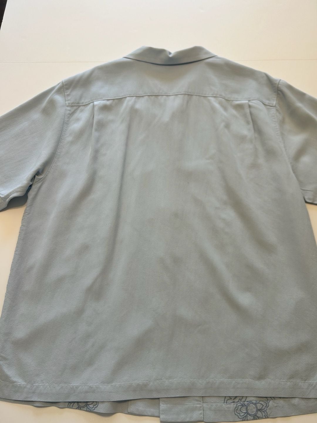 Tommy Bahama Silk Embroidered Short Sleeve Shirt XL Light Blue 10
