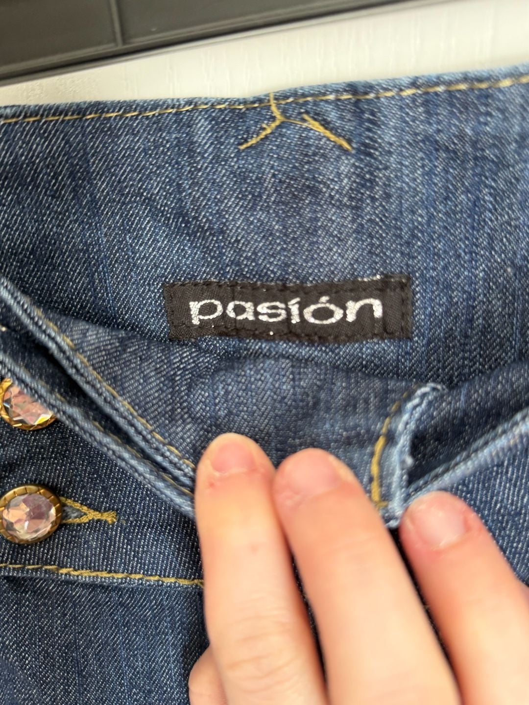 Pasion Denim High Waist Rhinestone Button Shorts Size 10 4
