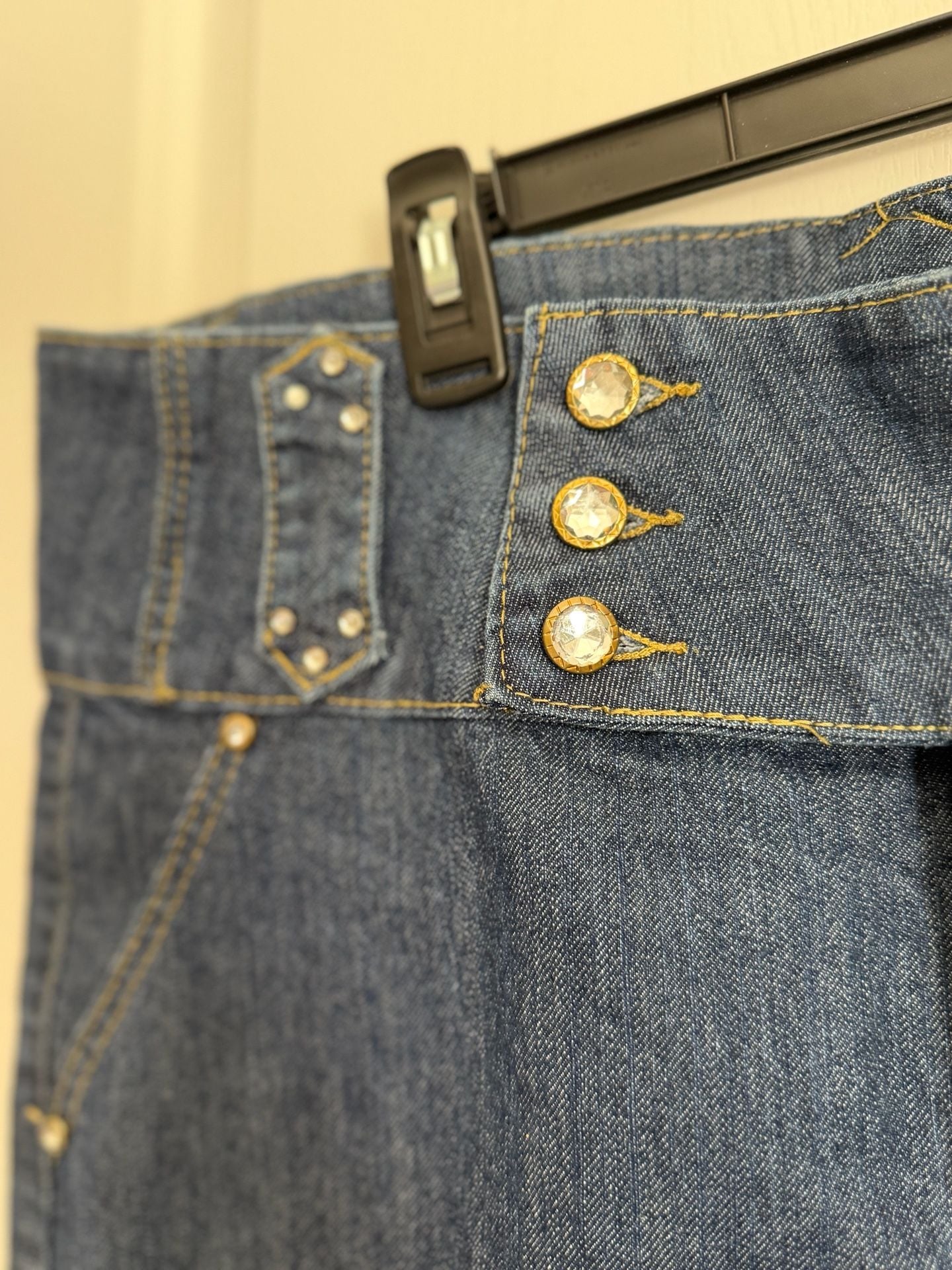 Pasion Denim High Waist Rhinestone Button Shorts Size 10 9