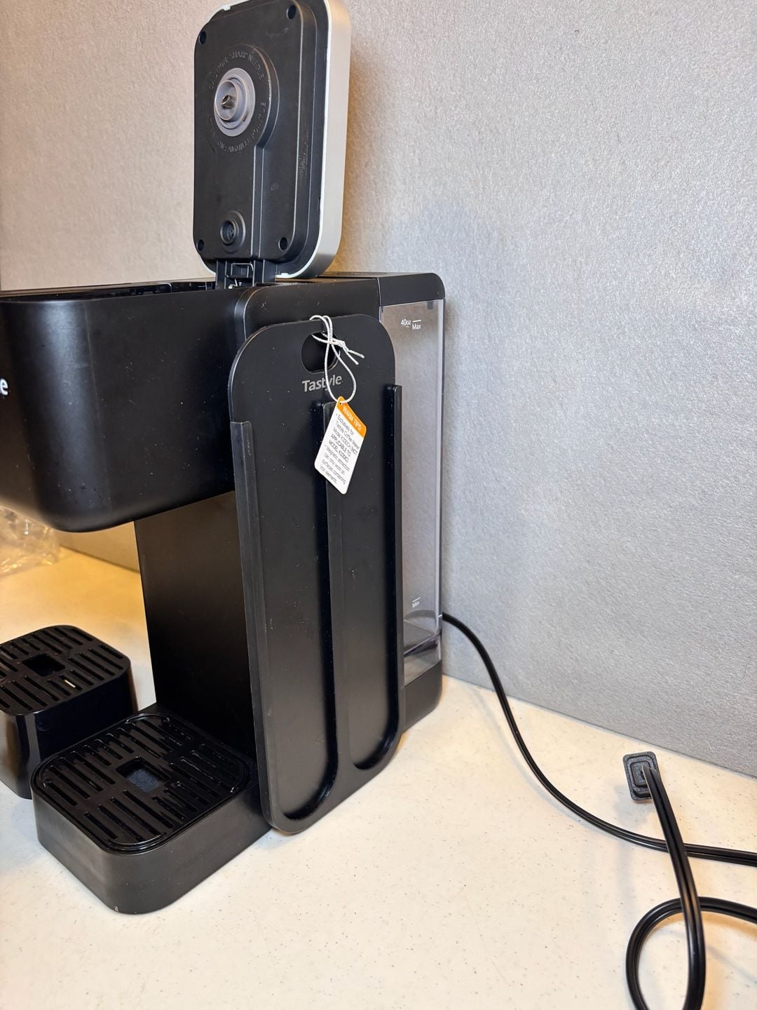 Tastyle Single Serve Iced Coffee Maker
(Missing ground coffee filter) 2