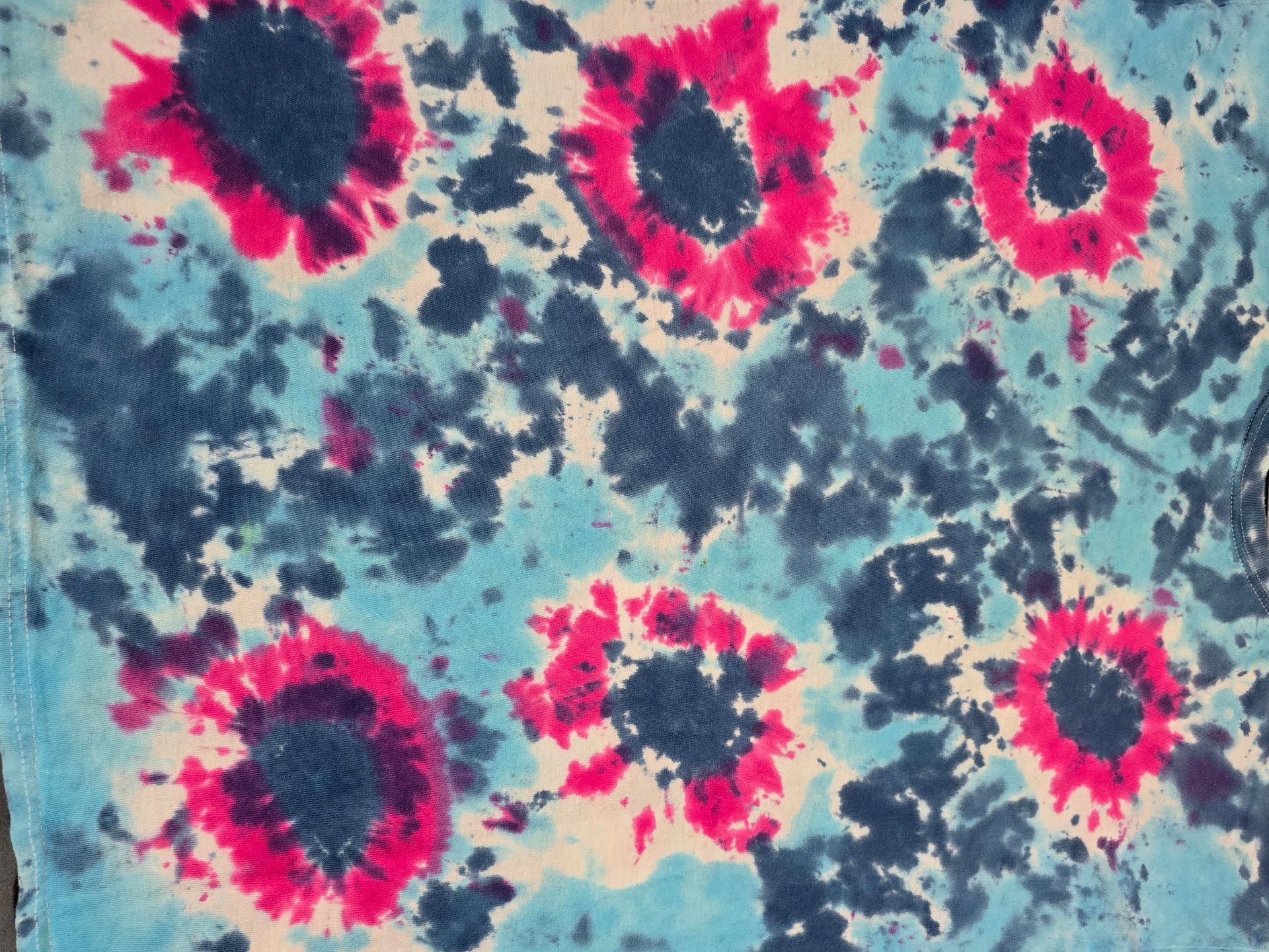 Hanes ComfortSoft T-Shirt Size L Blue Pink Tie Dye 3