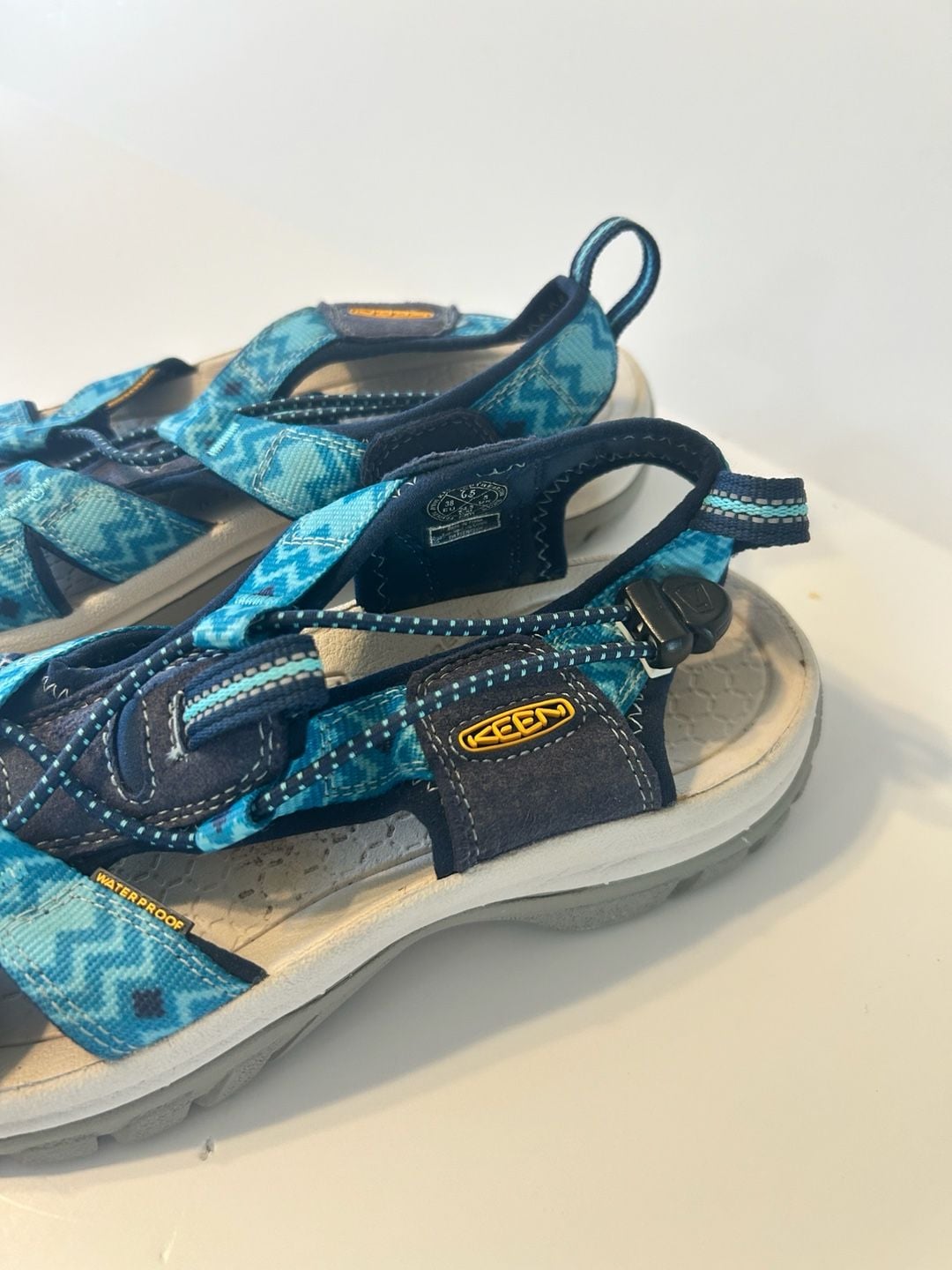 Keen Venice H2 Sandals Blue Geometric Water Shoes size 7.5 3