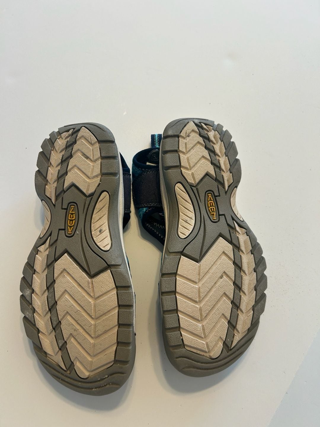 Keen Venice H2 Sandals Blue Geometric Water Shoes size 7.5 6