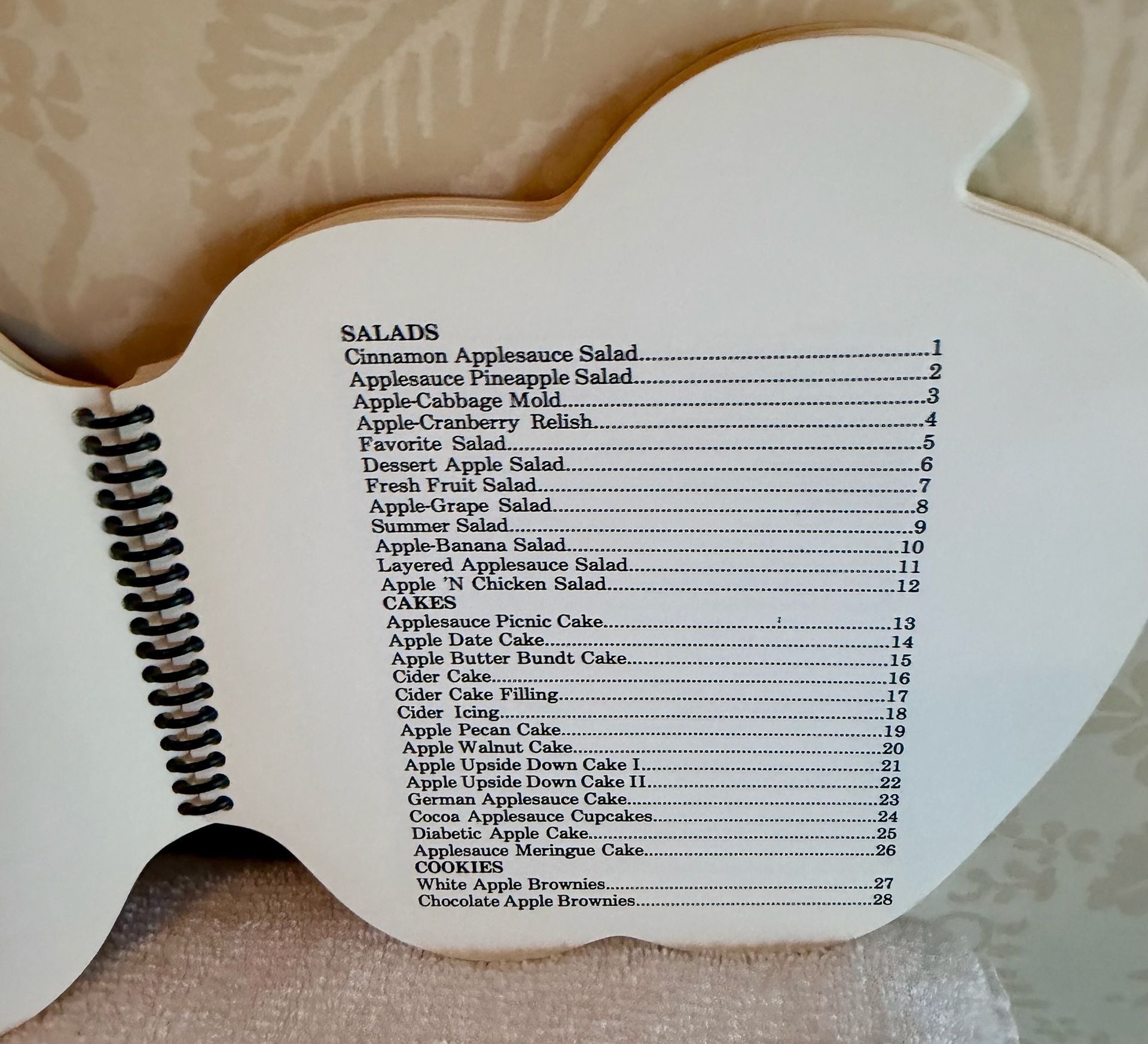 Vintage 1989 Big Fat Red Juicy Apple Cookbook – Apple Shaped Spiral - 1st 7
