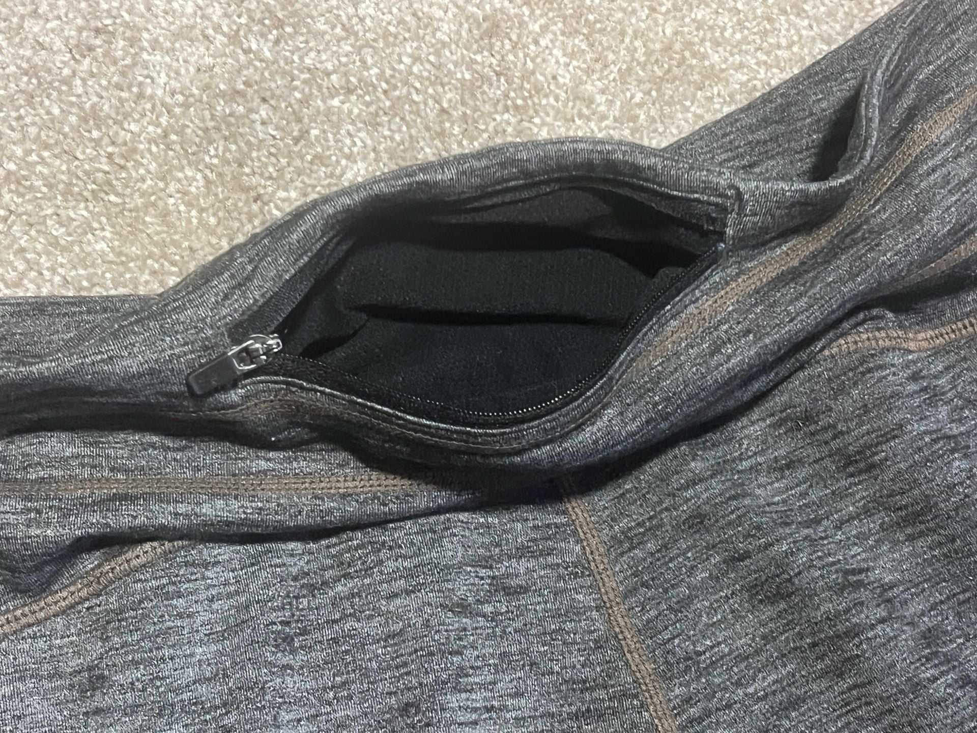 Athleta Capris Gray Athletic Leggings 9