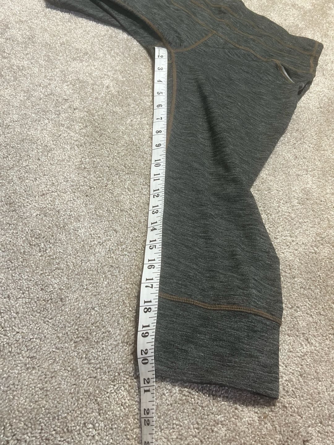 Athleta Capris Gray Athletic Leggings 10