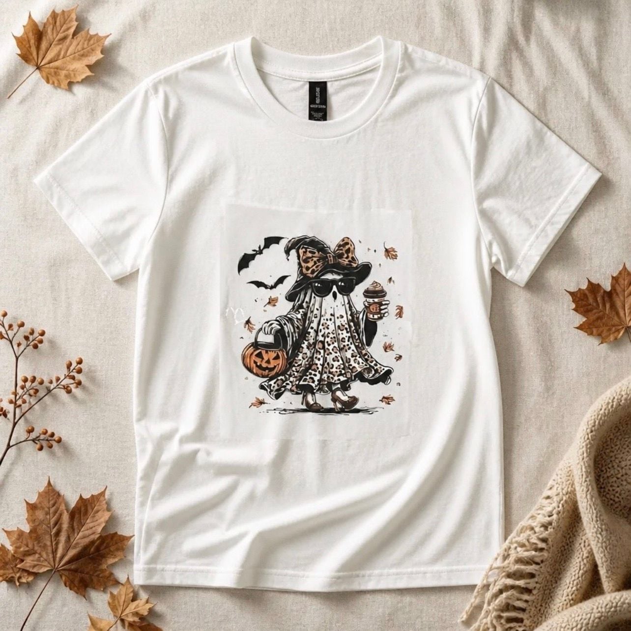 Gildan Halloween Ghost Graphic T-Shirt XL White Cotton 2
