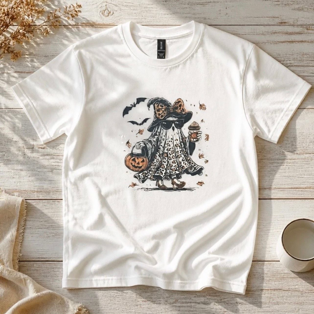 Gildan Halloween Ghost Graphic T-Shirt XL White Cotton 3