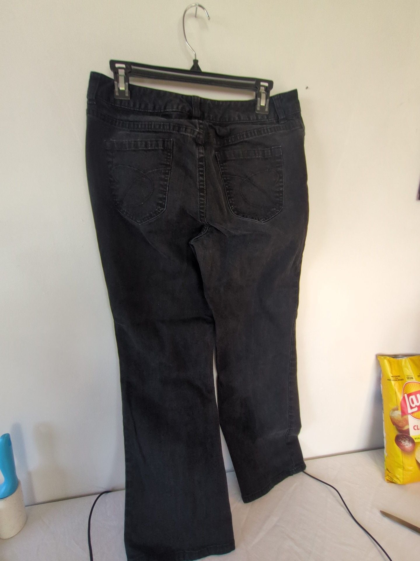 Chico's Platinum Black Straight Leg Jeans Size 1.5 3