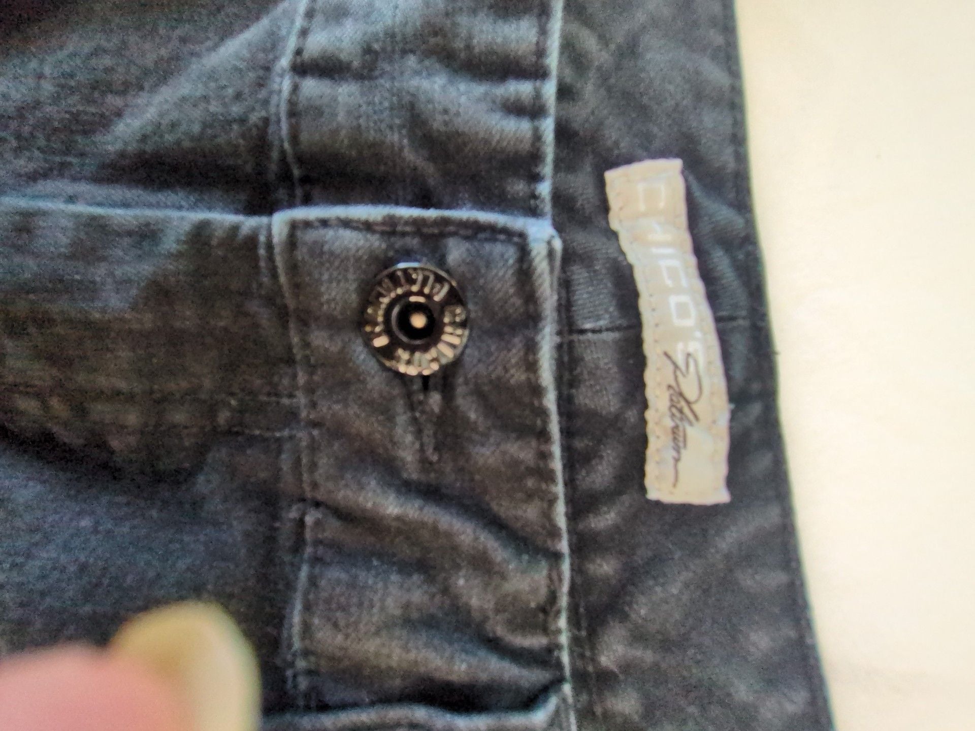 Chico's Platinum Black Straight Leg Jeans Size 1.5 4