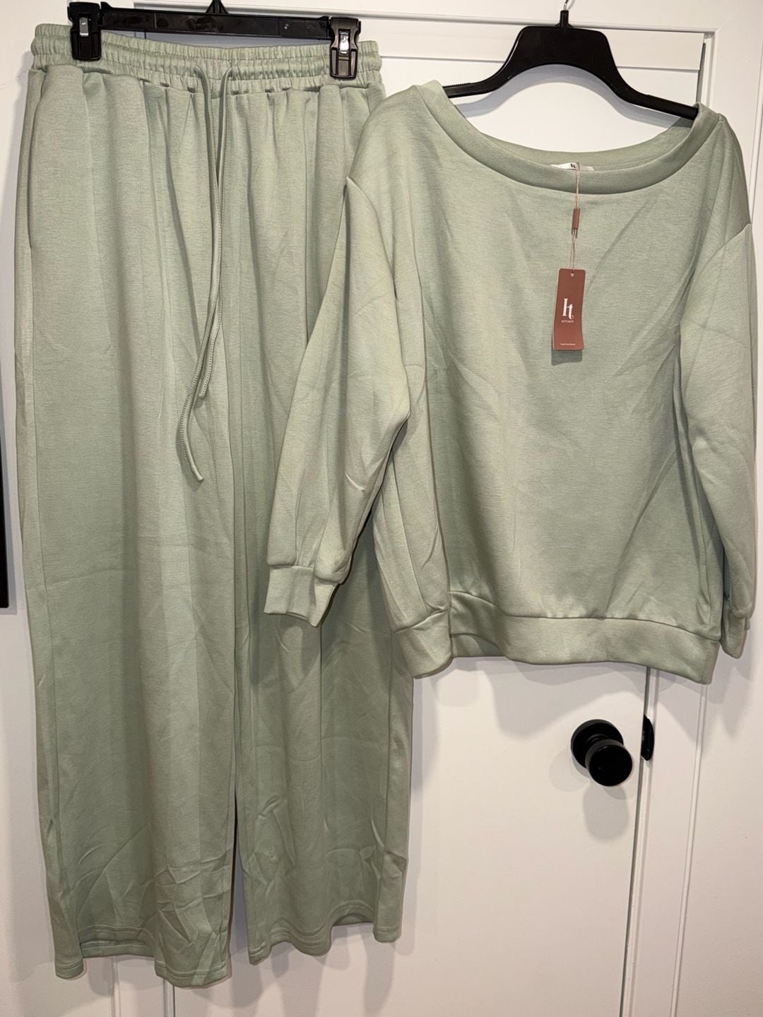HOTOUCH 2-pc sweatpants Set Size M Sage Green 5