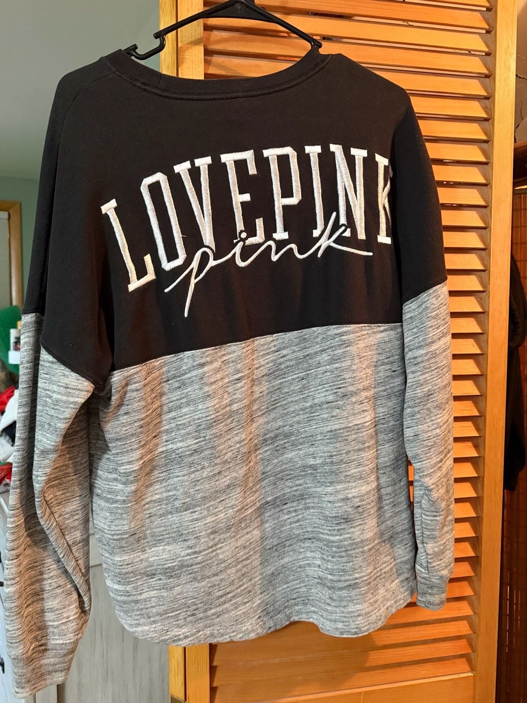 Victoria's Secret PINK Colorblock Sweatshirt Size XS Black Gray 4