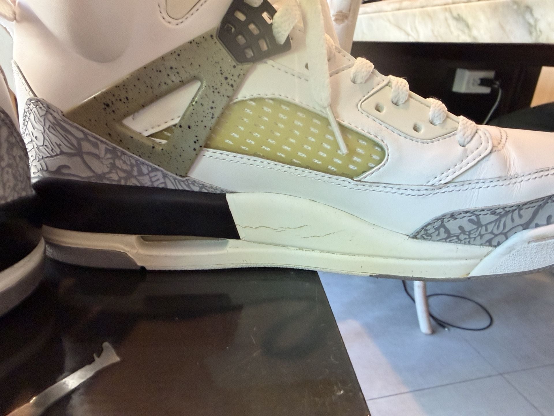 Nike Air Jordan Spizike Size 11 White Cement Grey 9