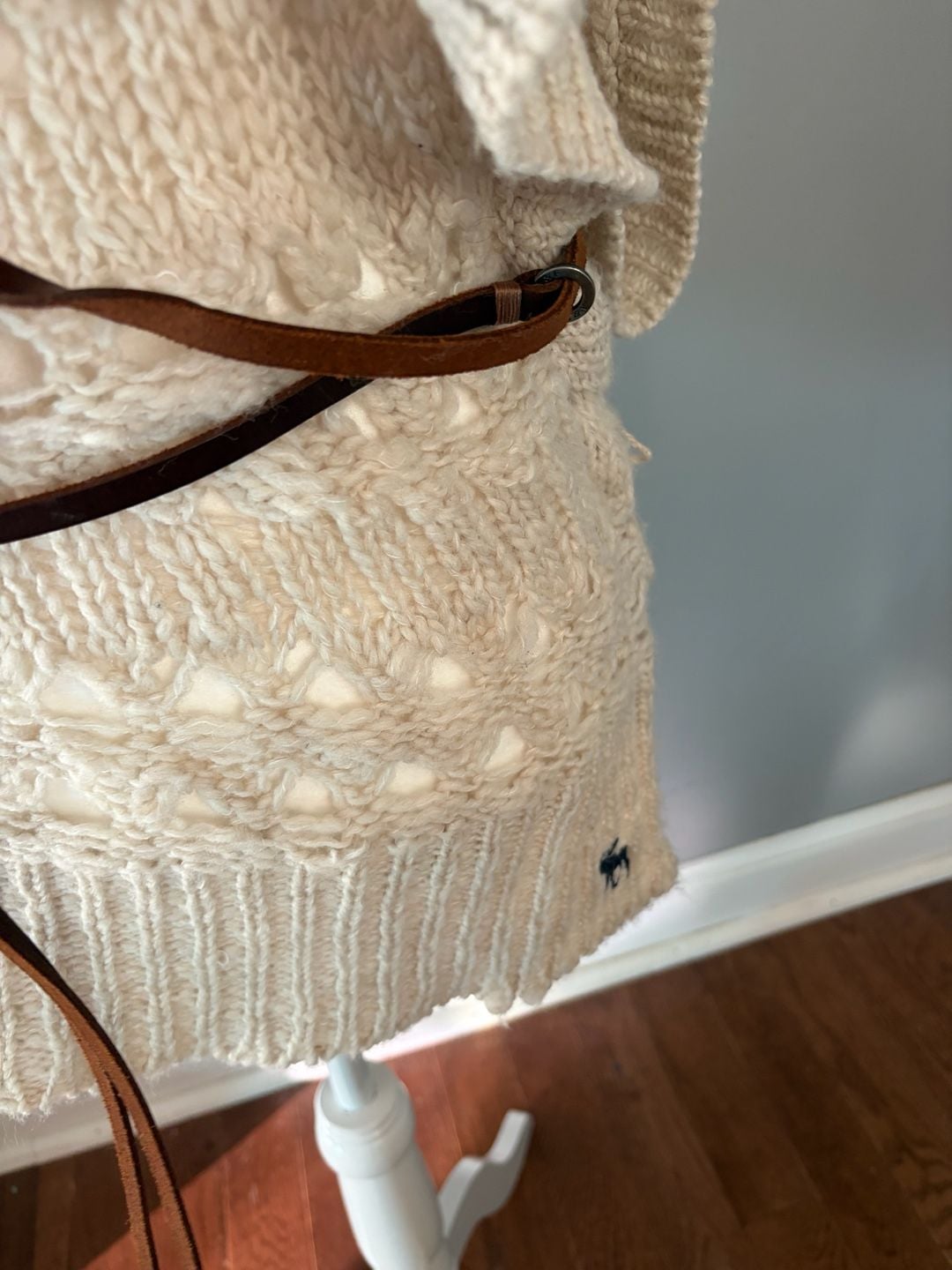Y2k 2000’s Abercrombie & Fitch Sweater Vest Size S Beige Knit With Belt 3