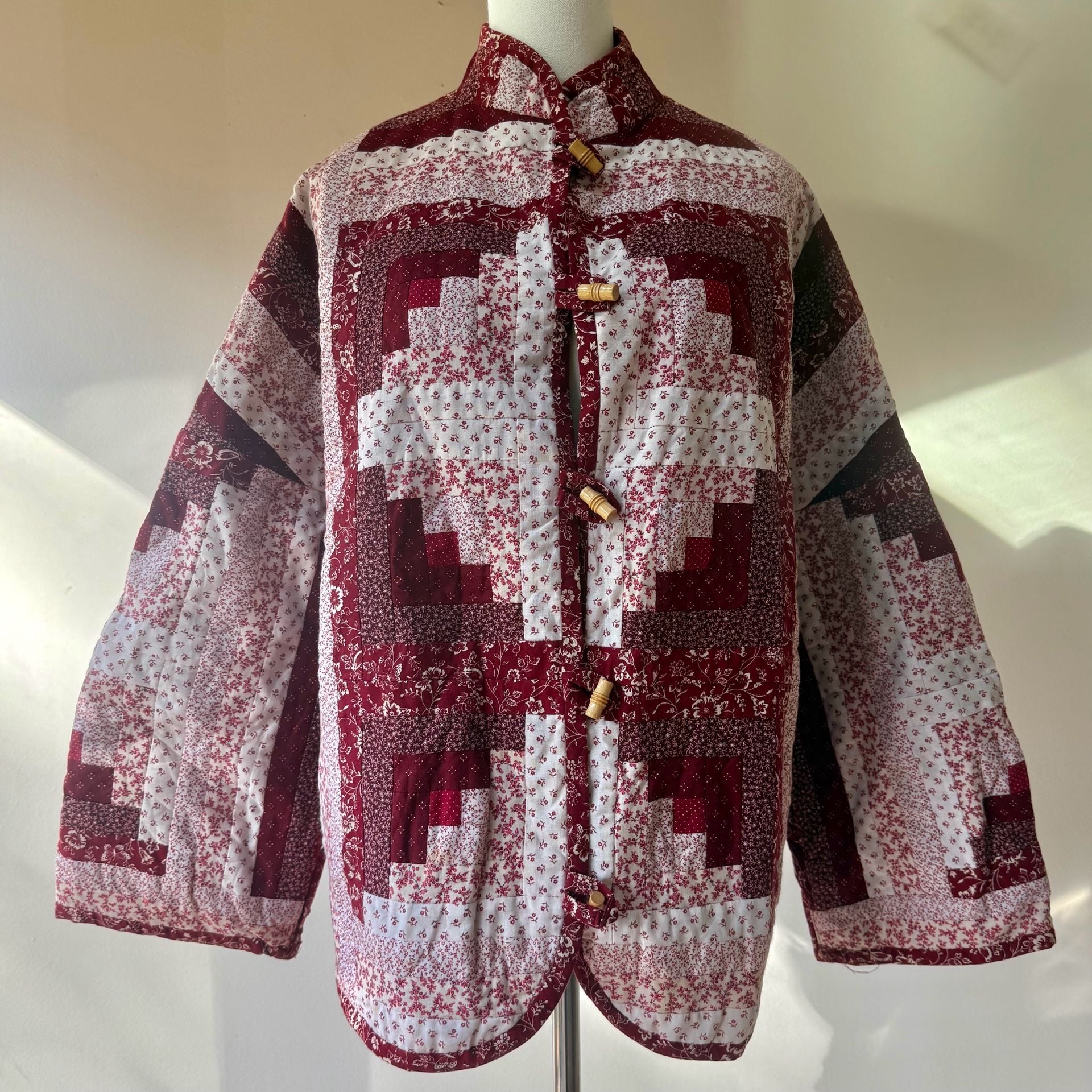Vintage Reversible Quilted Log Cabin Jacket Red White Floral 2