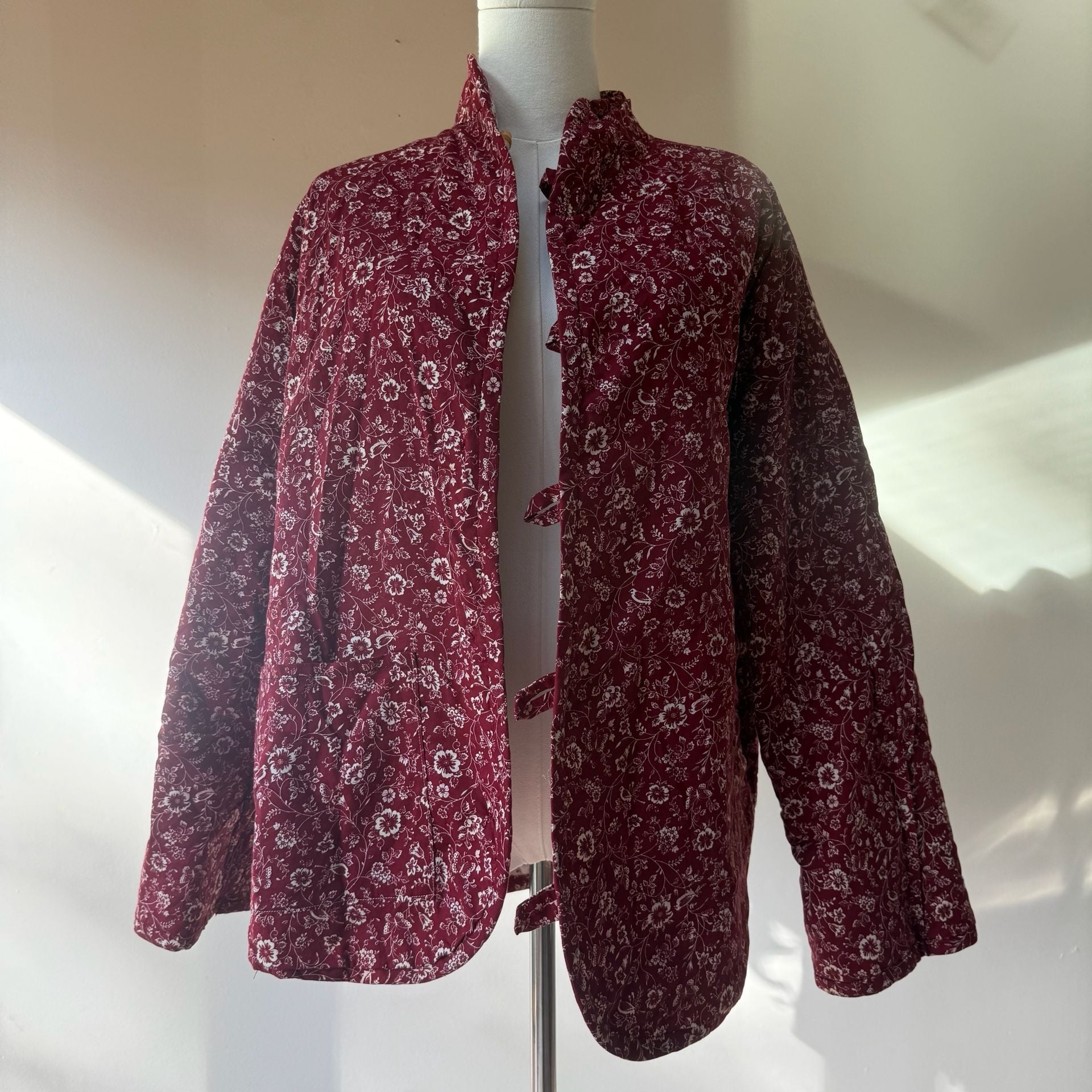 Vintage Reversible Quilted Log Cabin Jacket Red White Floral 3