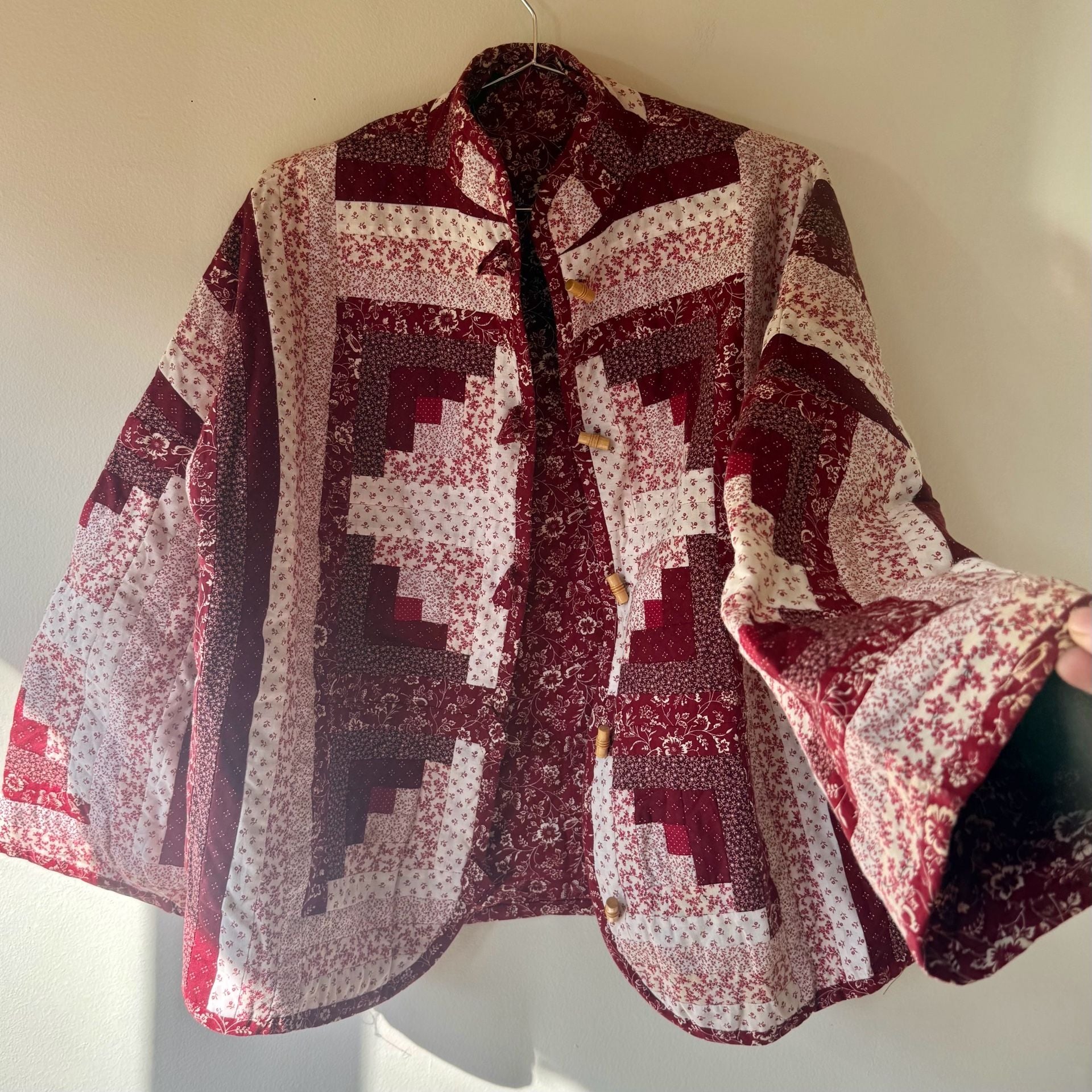 Vintage Reversible Quilted Log Cabin Jacket Red White Floral 6