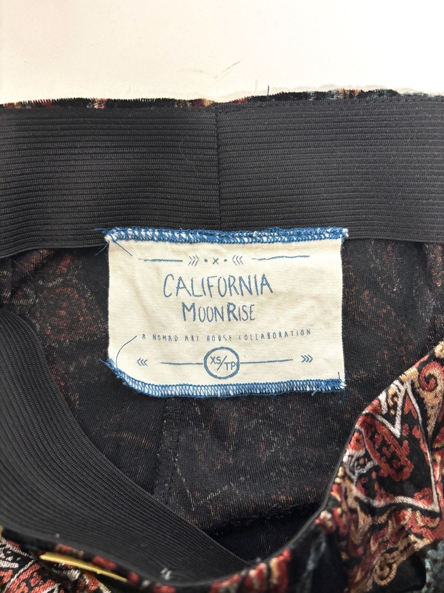 California Moonrise Velvet Pants Size XS Paisley Print 3