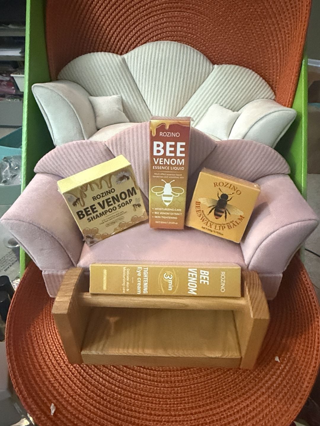 Rozino Bee Venom Skincare Set 4 Piece Bundle New 1