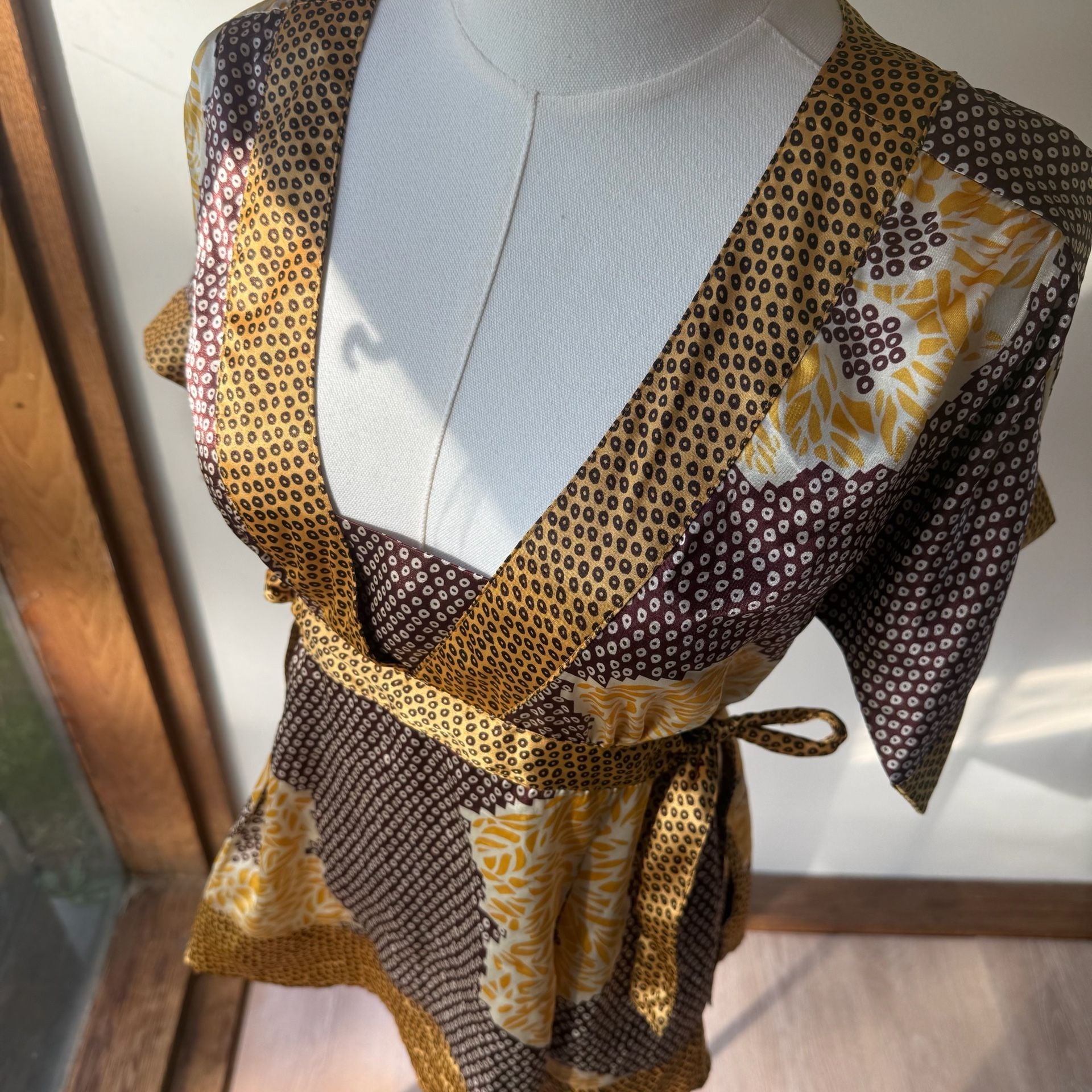 Y2K Wet Seal Tunic Top Brown Yellow Print 12