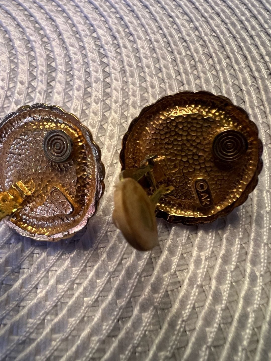 AK Anne Klein Gold Tone Faux Pearl Clip-On Earrings Vintage 4