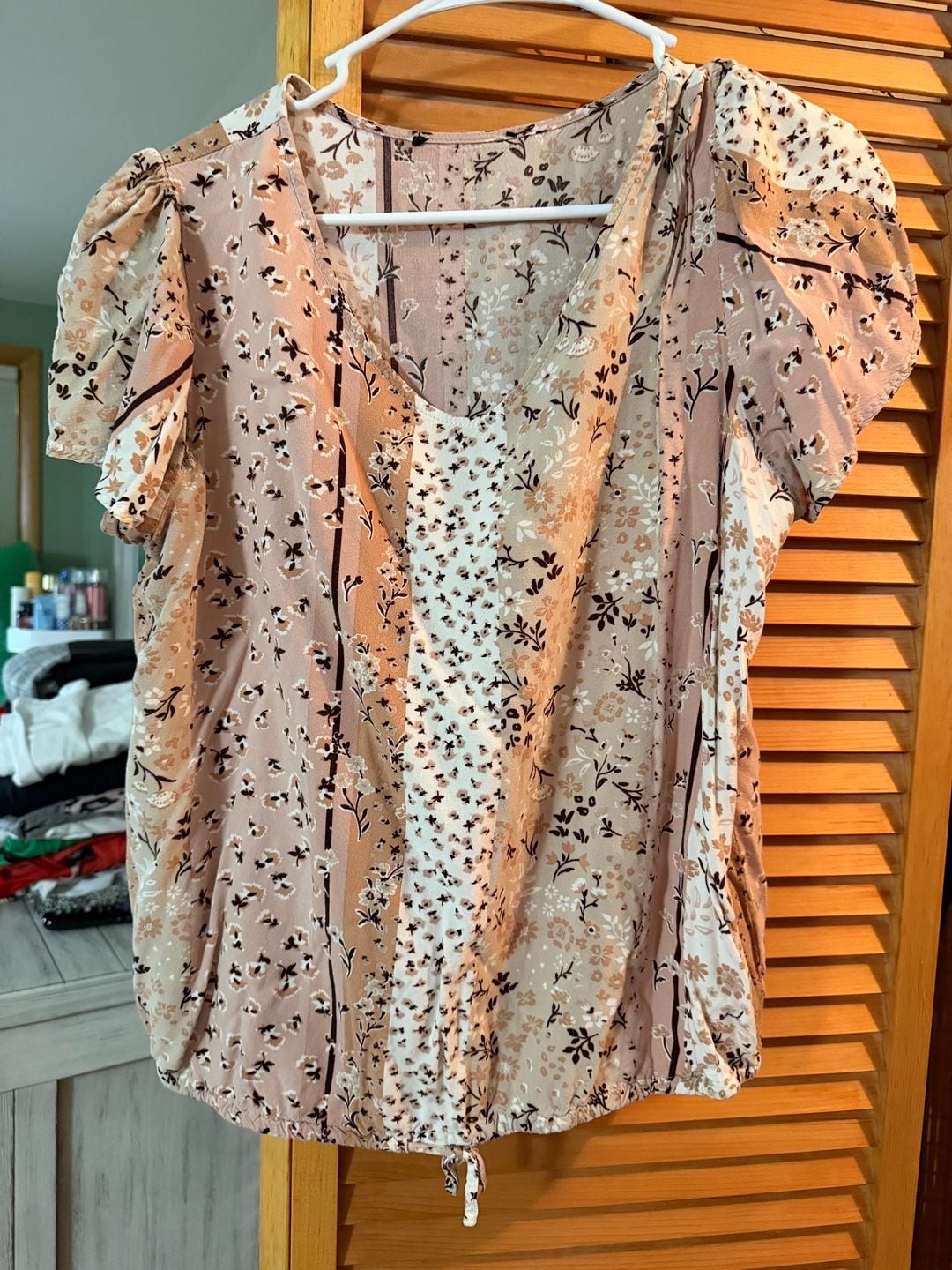 Floral Patchwork V-Neck Short Sleeve Blouse large 2