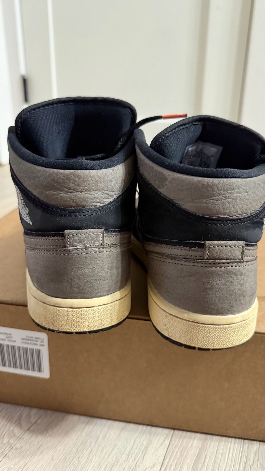 Air Jordan 1 Mid SE
Men's Shoes
6