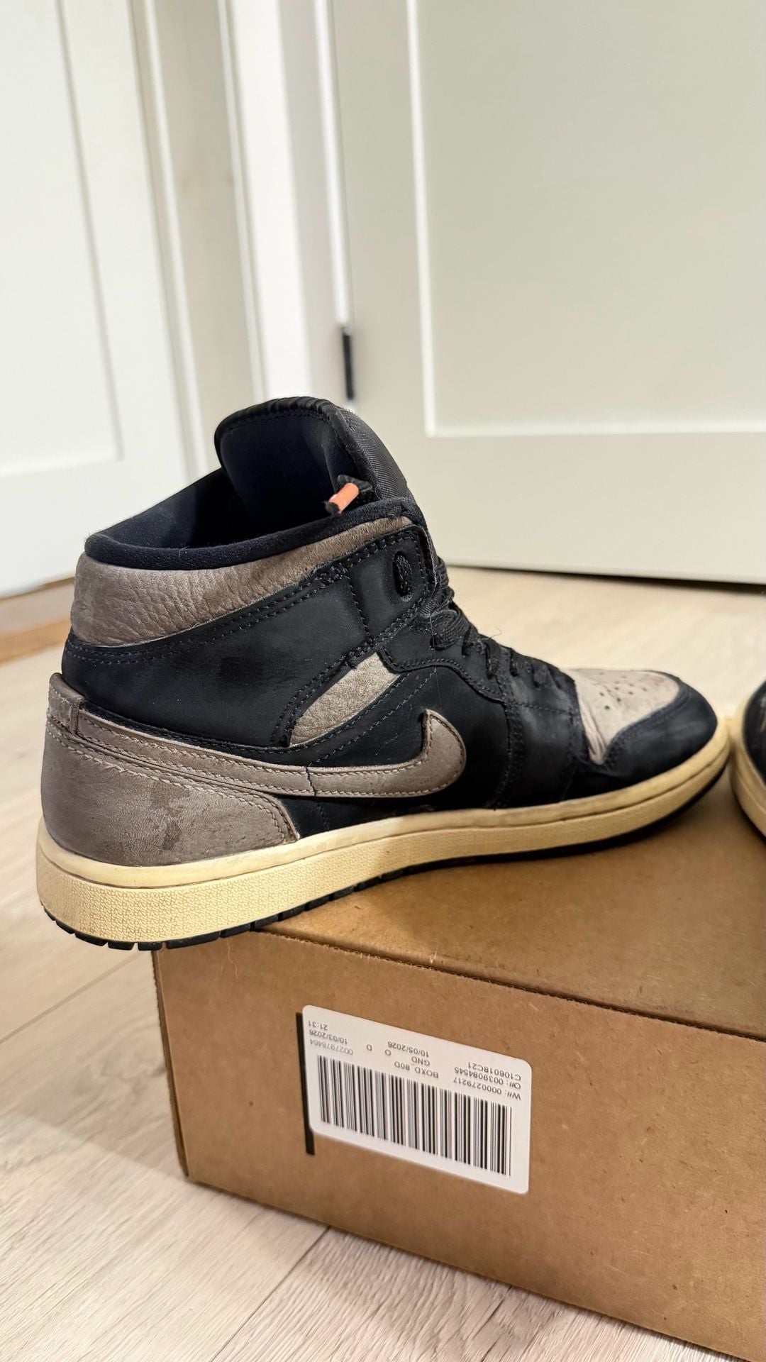 Air Jordan 1 Mid SE
Men's Shoes
7