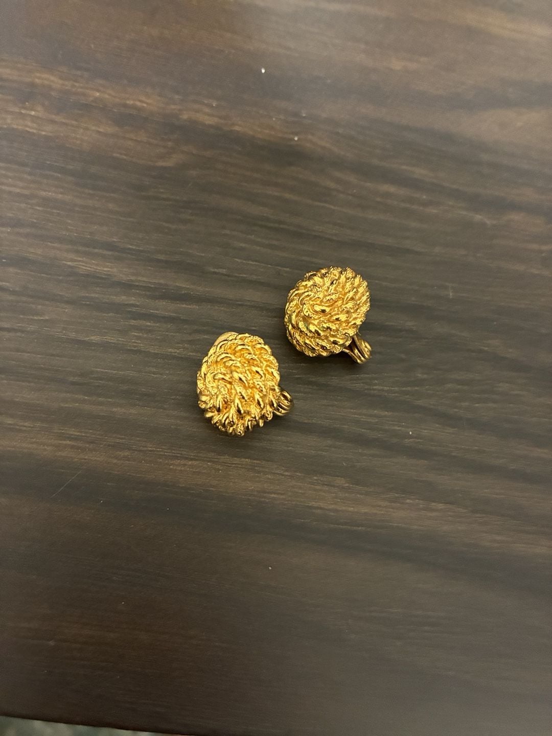 Vintage Gold Tone Textured Rope Knot Clip On Earrings 5
