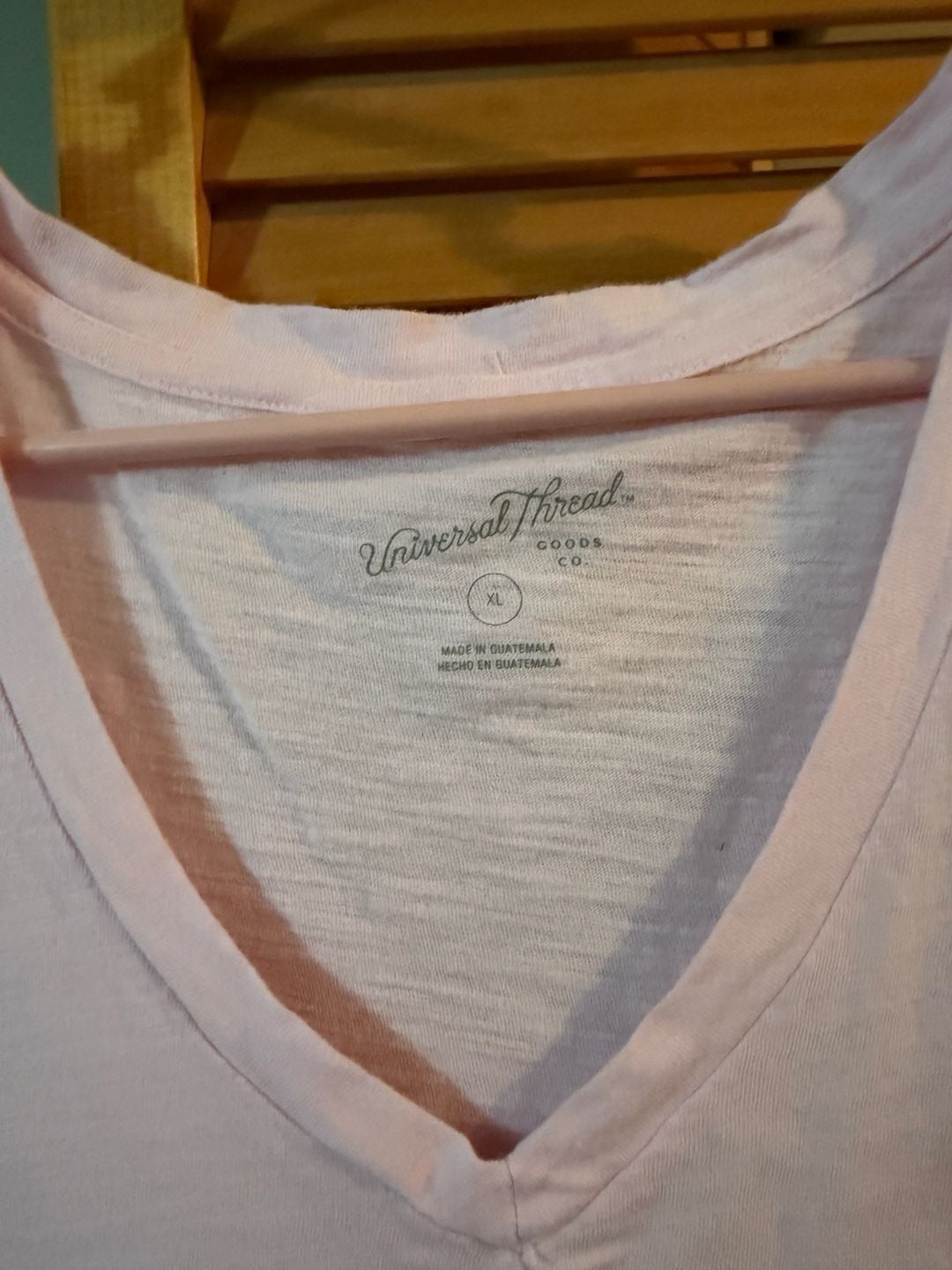 Universal Thread V-Neck T-Shirt Size XL Light Pink 3