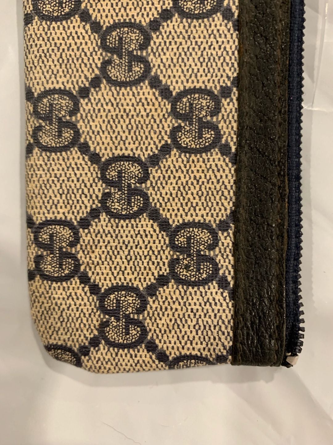 From the 1980s Gucci GG Monogram Canvas Zip Coin Pouch 5