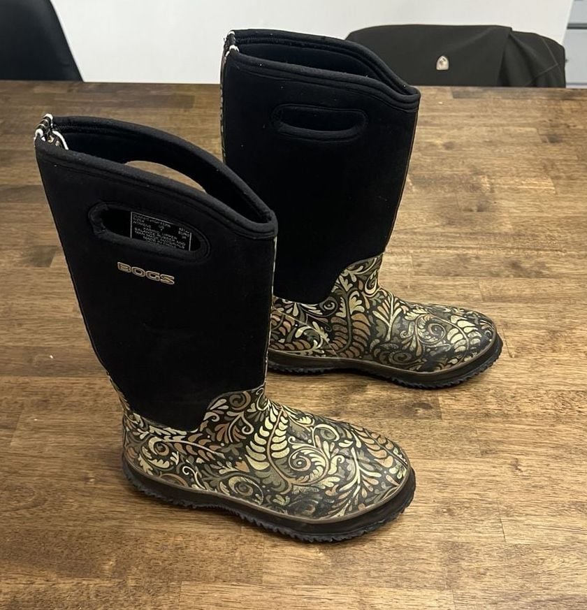 Bogs Classic High Fern Boots Size 7 Fern Print Waterproof Rubber 5