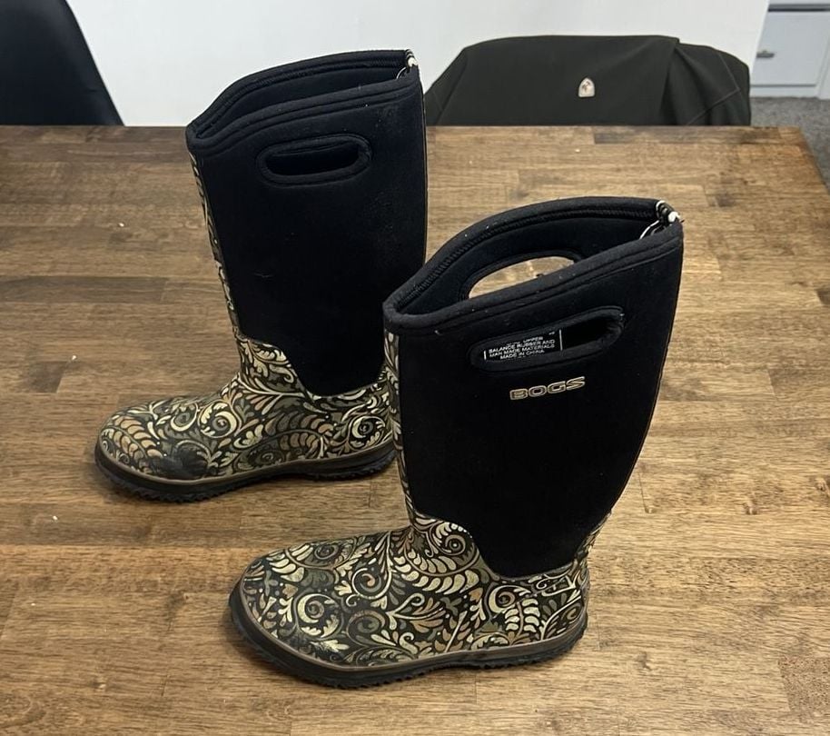 Bogs Classic High Fern Boots Size 7 Fern Print Waterproof Rubber 7