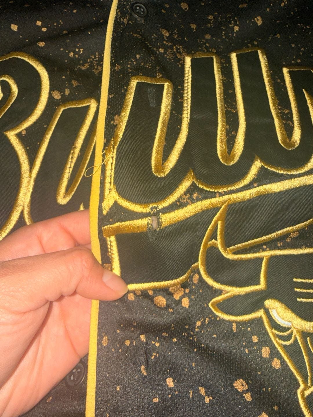 NBA Chicago Bulls Size Medium Black Gold Paint Splatter Baseball Jersey 4