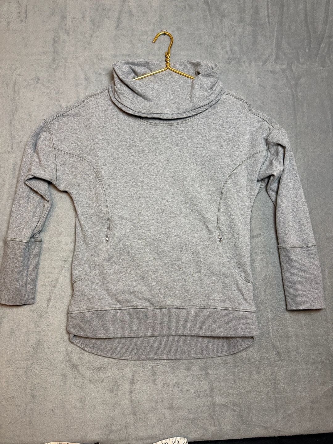 Lululemon Funnel Neck Pullover Sweatshirt Gray Casual Athletic 2