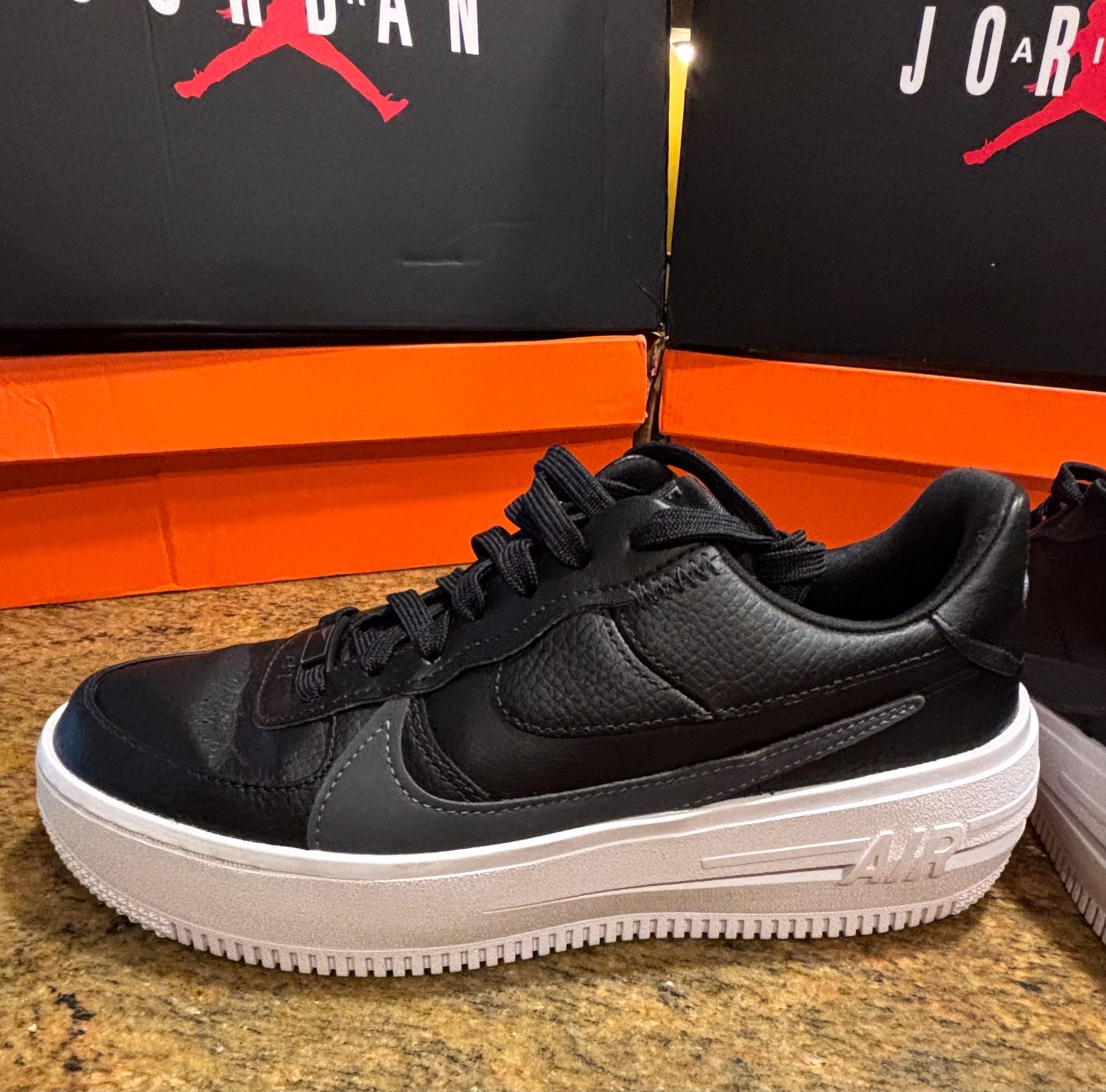 Nike Air Force 1 PLT.AF.ORM Size 8w Black Leather Platform 5