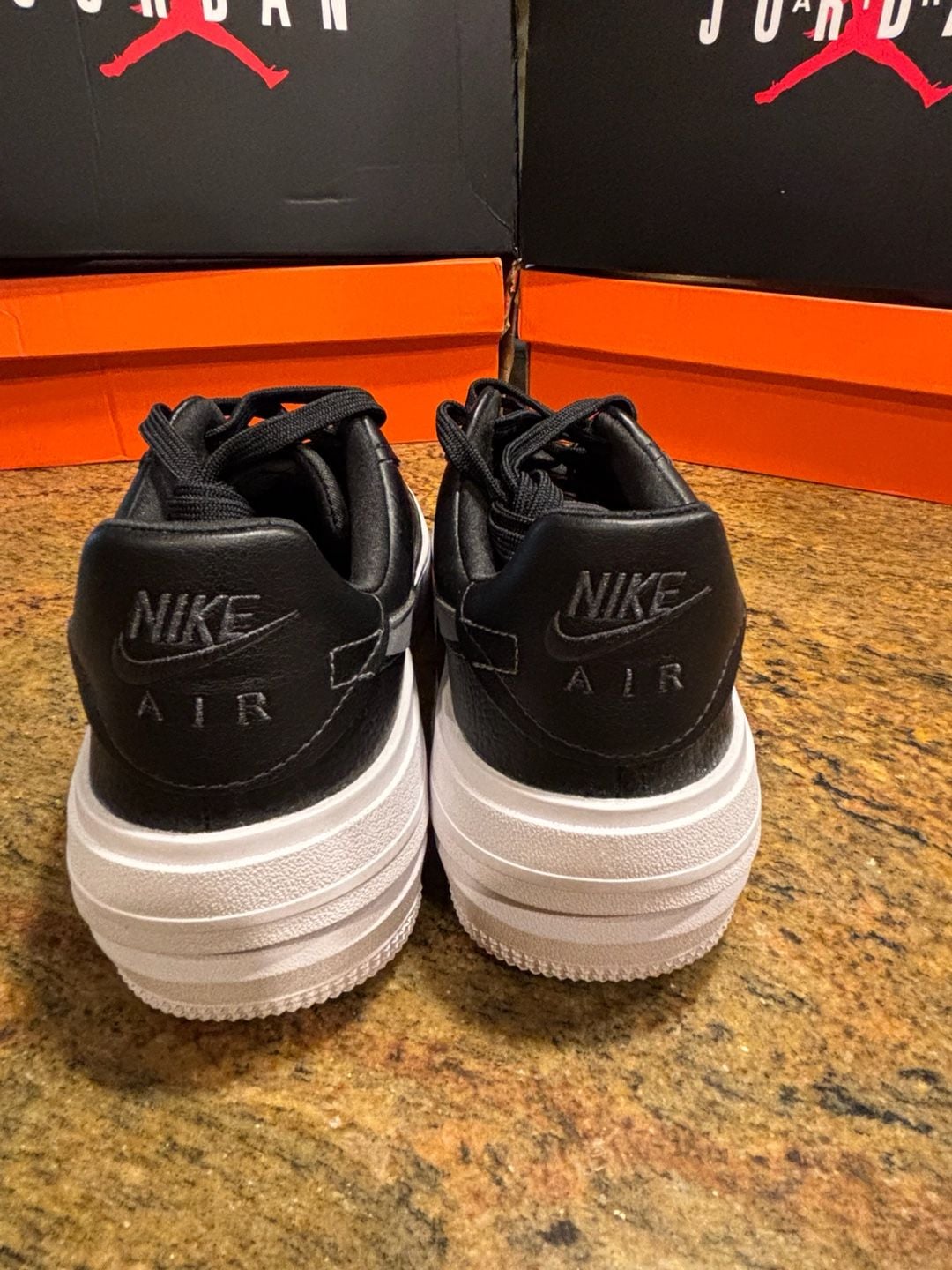 Nike Air Force 1 PLT.AF.ORM Size 8w Black Leather Platform 8
