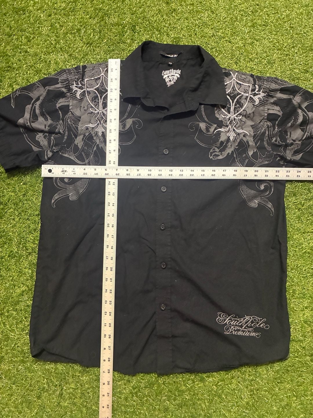 Southpole Short Sleeve Button Down Shirt Size XXL Black Graphic Y2K

 7