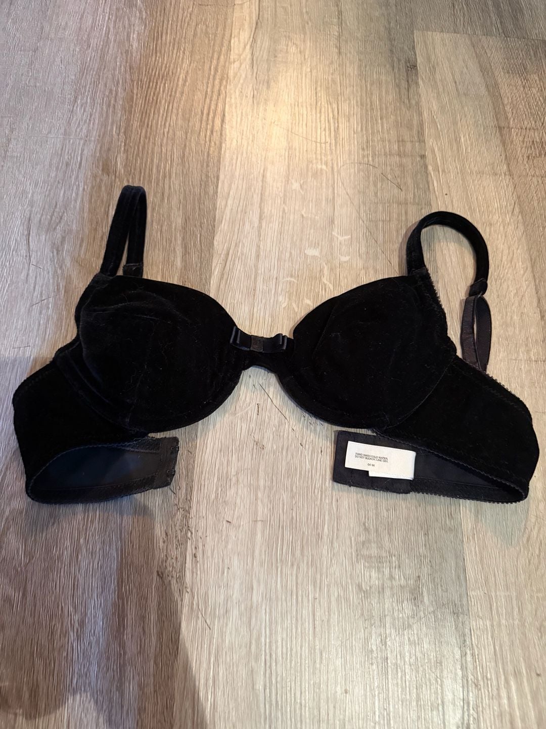 Victoria's Secret Velvet Bra Size 34A Black 4