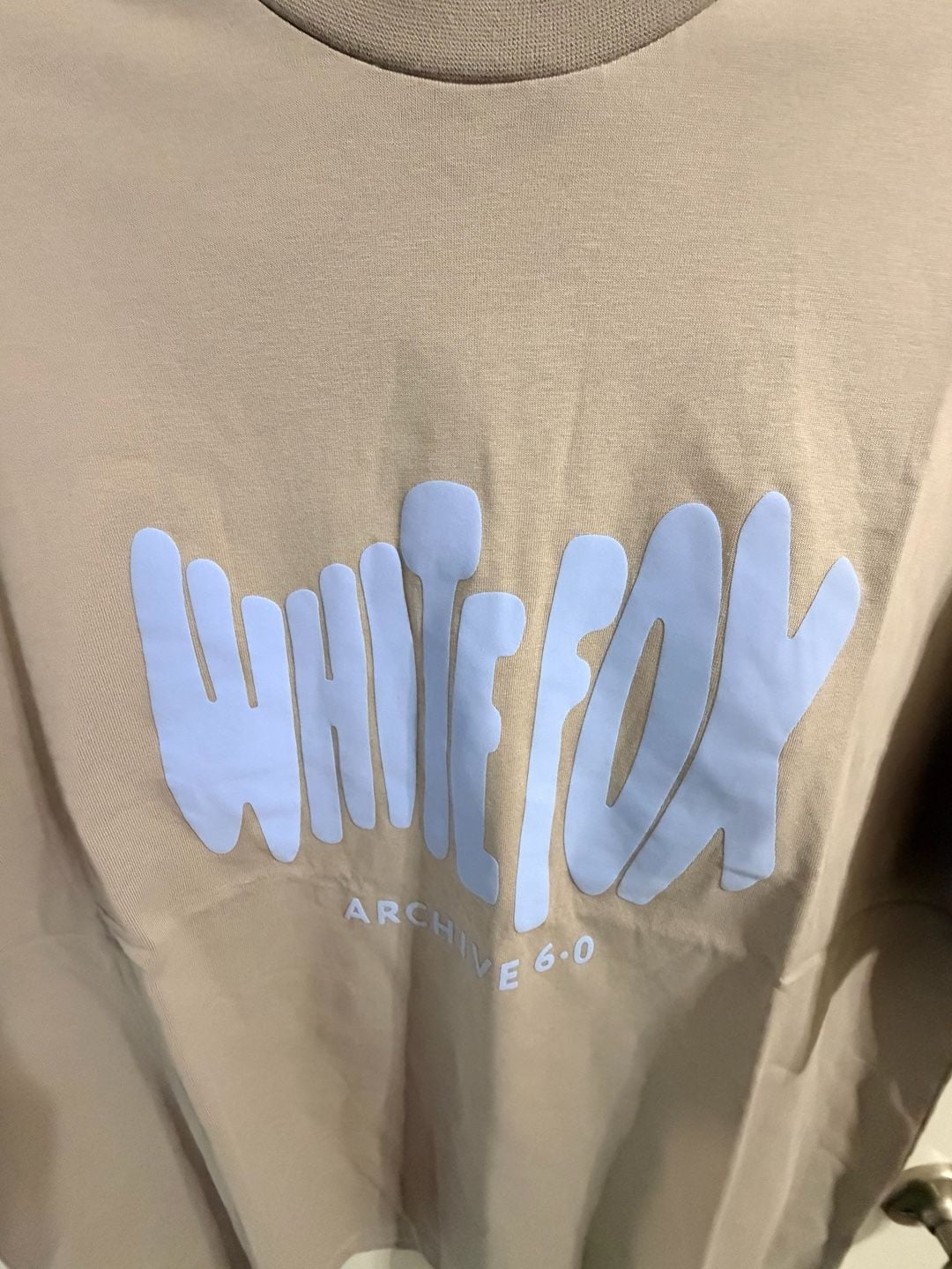 White Fox Archive 6.0 T-Shirt Size M/L Tan Graphic Tee 3