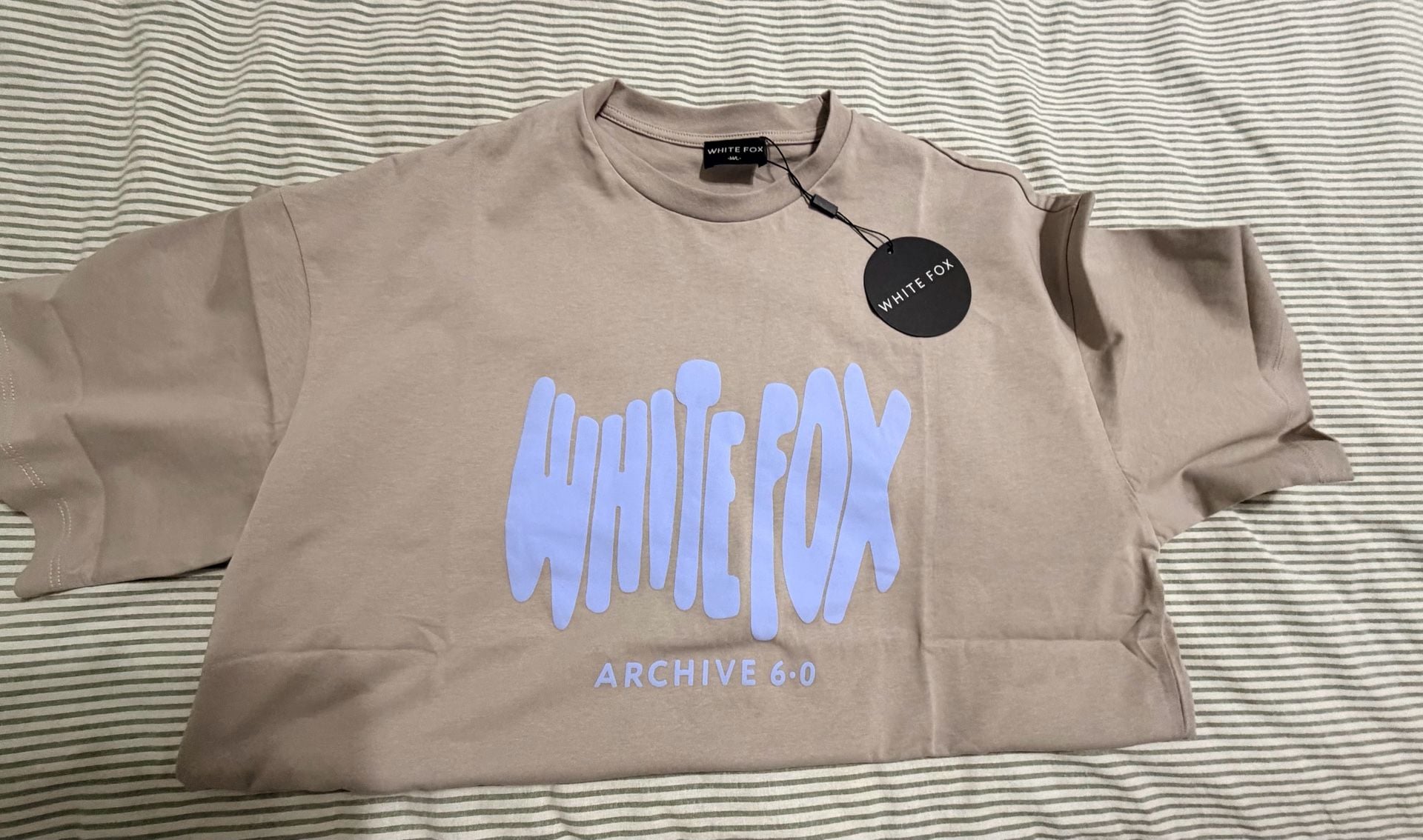 White Fox Archive 6.0 T-Shirt Size M/L Tan Graphic Tee 4