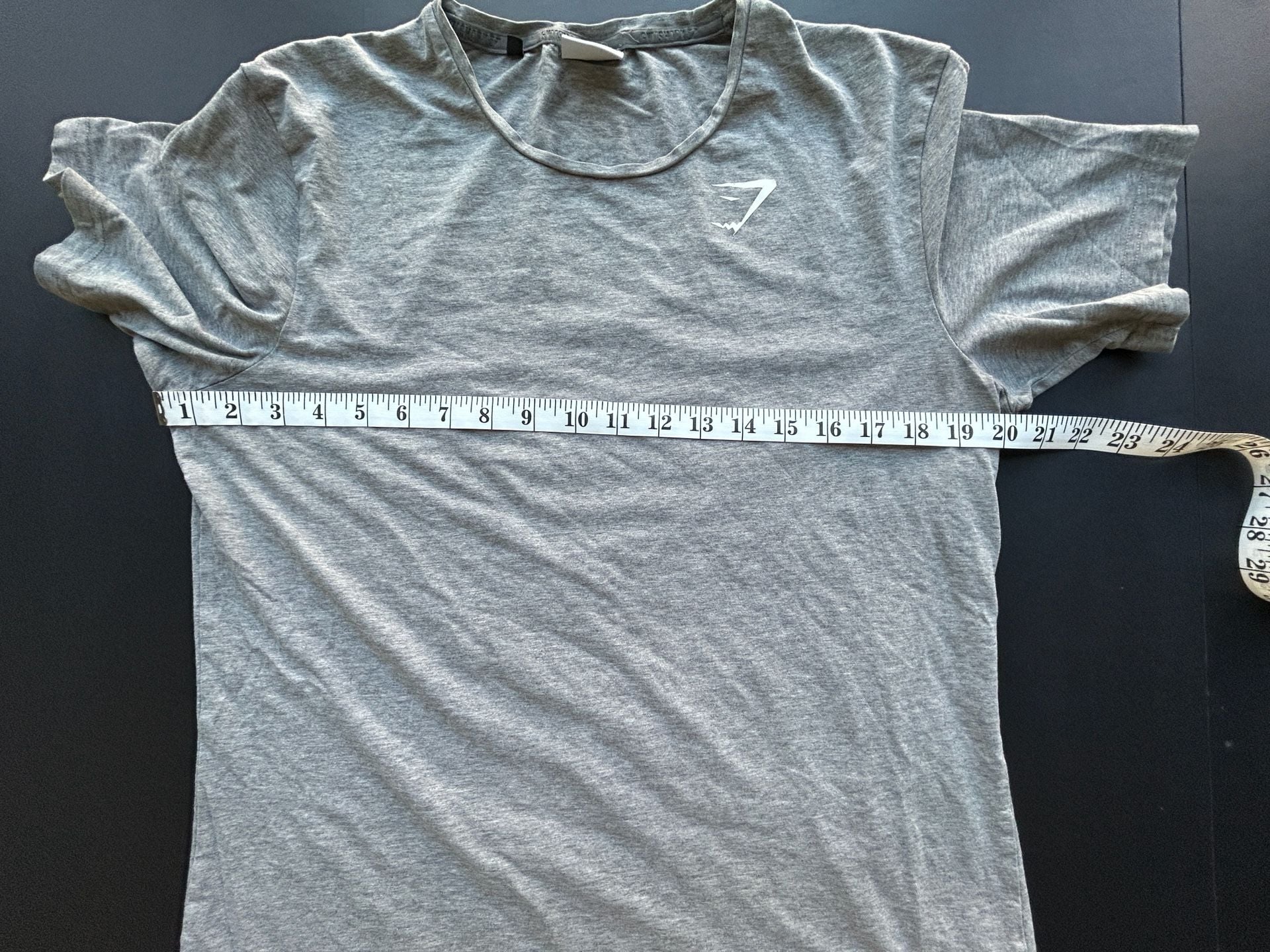 Gymshark T-Shirt Size M Grey Athletic 10