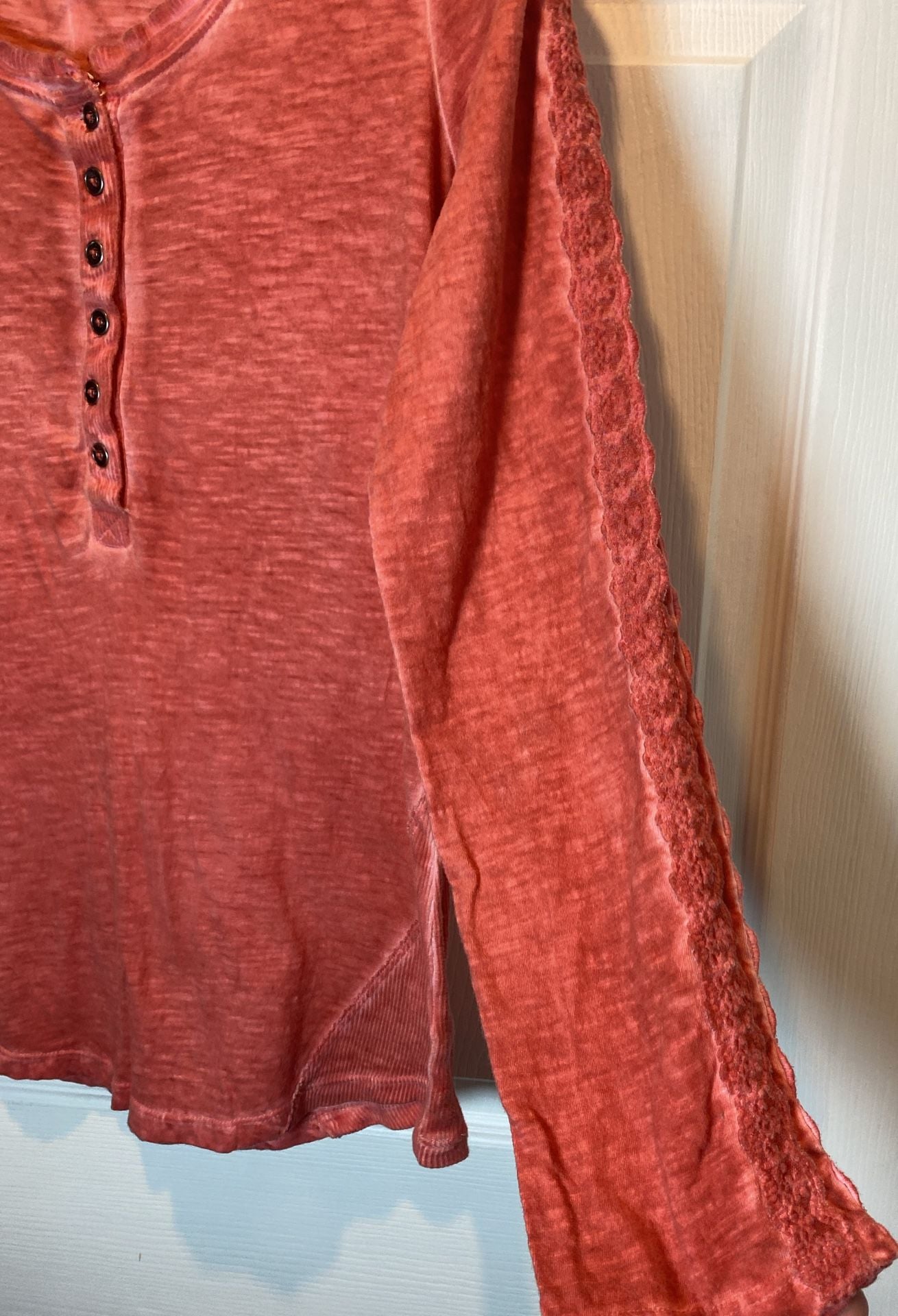 Vintage vibe Long Sleeve Coral Pink Crochet /Lace Button Front Top ..., 3