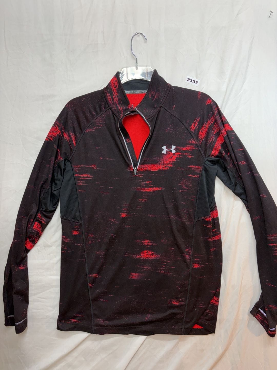 Under Armour Run 1/2 Zip Pullover Size MD Black Red 2