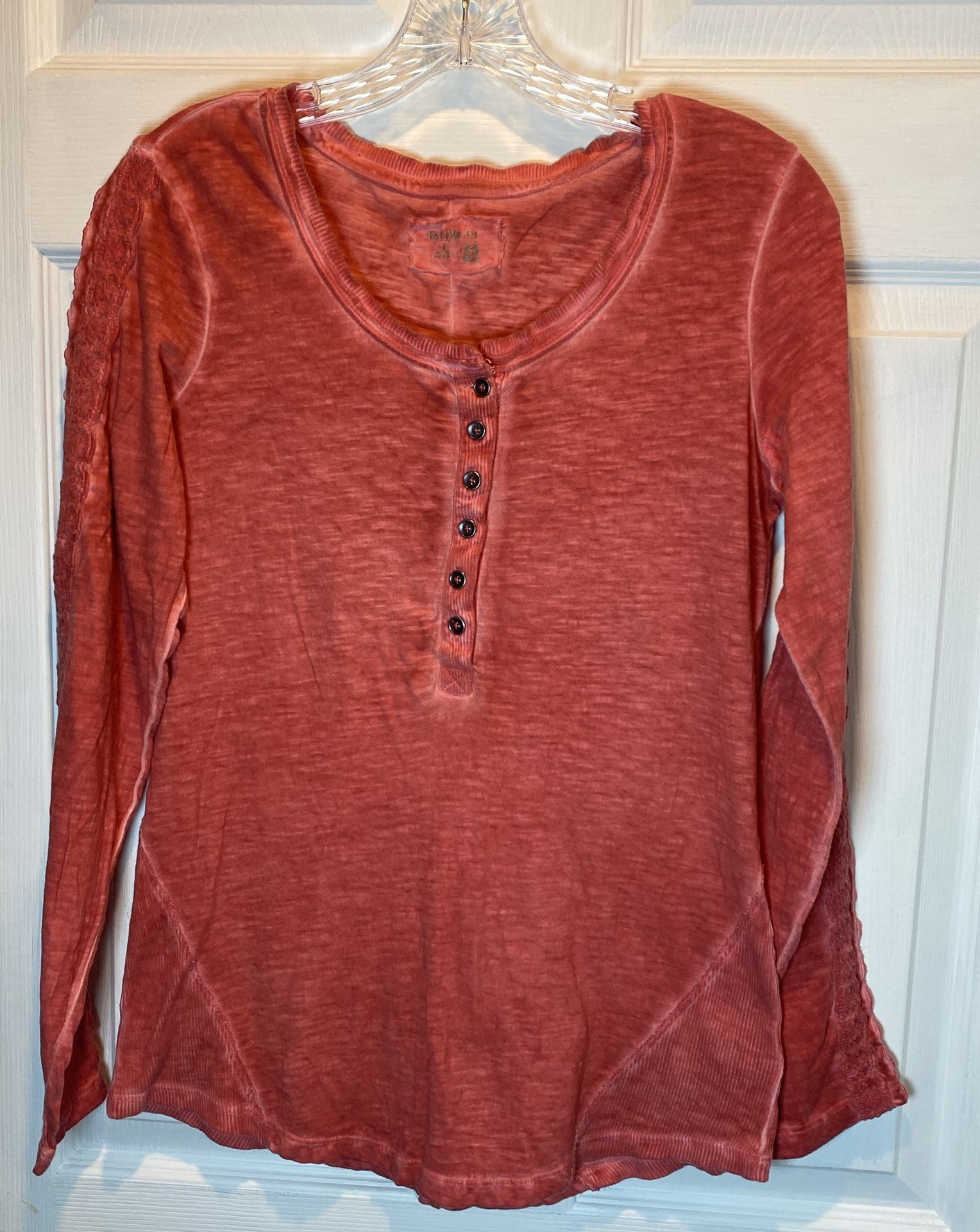 Vintage vibe Long Sleeve Coral Pink Crochet /Lace Button Front Top ..., 2