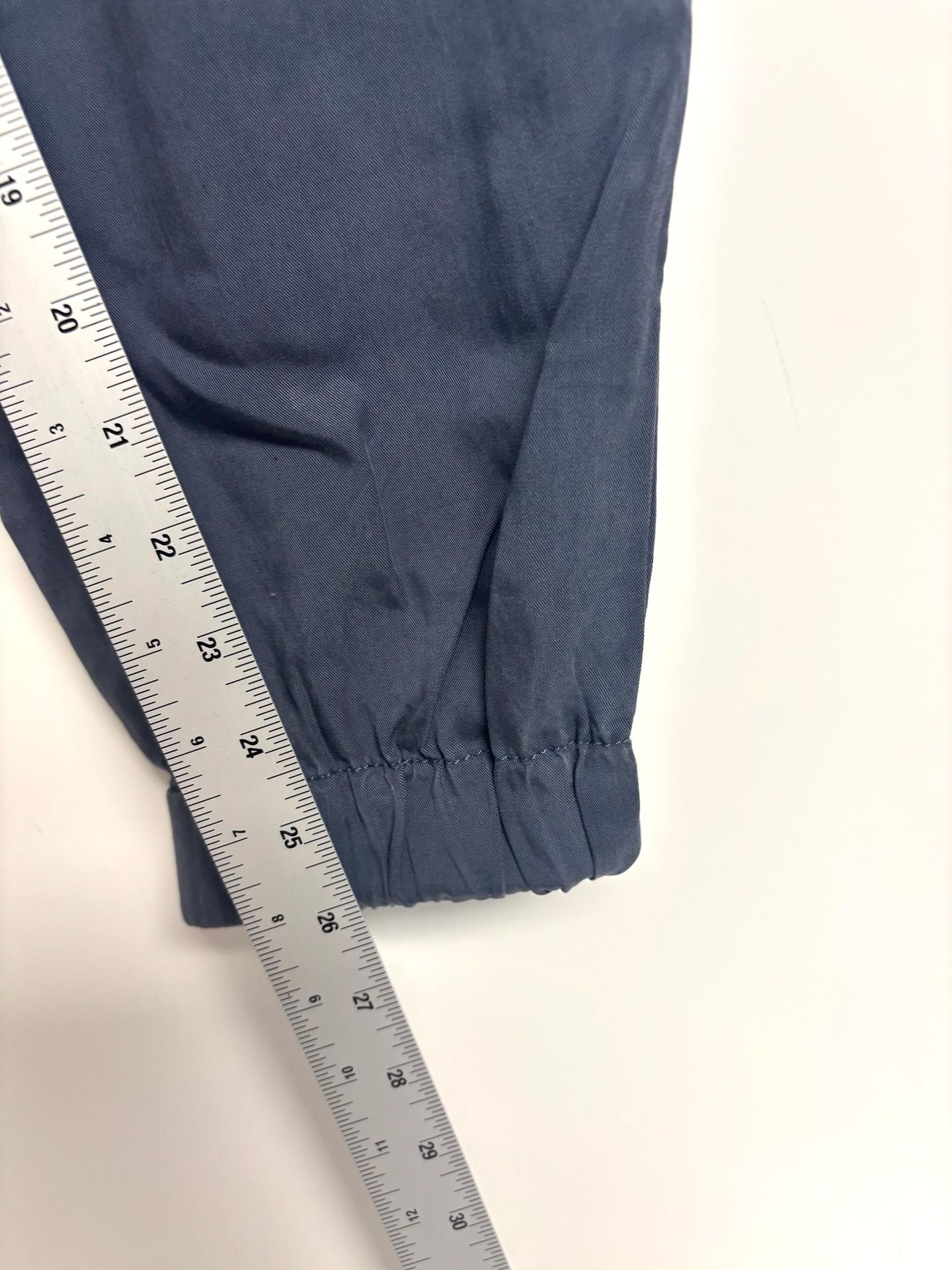 Banana Republic Women’s Medium Navy Blue Lyocell Cargo Jogger Pants 7
