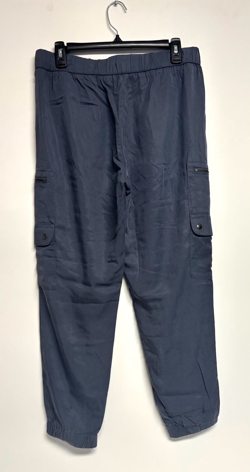 Banana Republic Women’s Medium Navy Blue Lyocell Cargo Jogger Pants 9