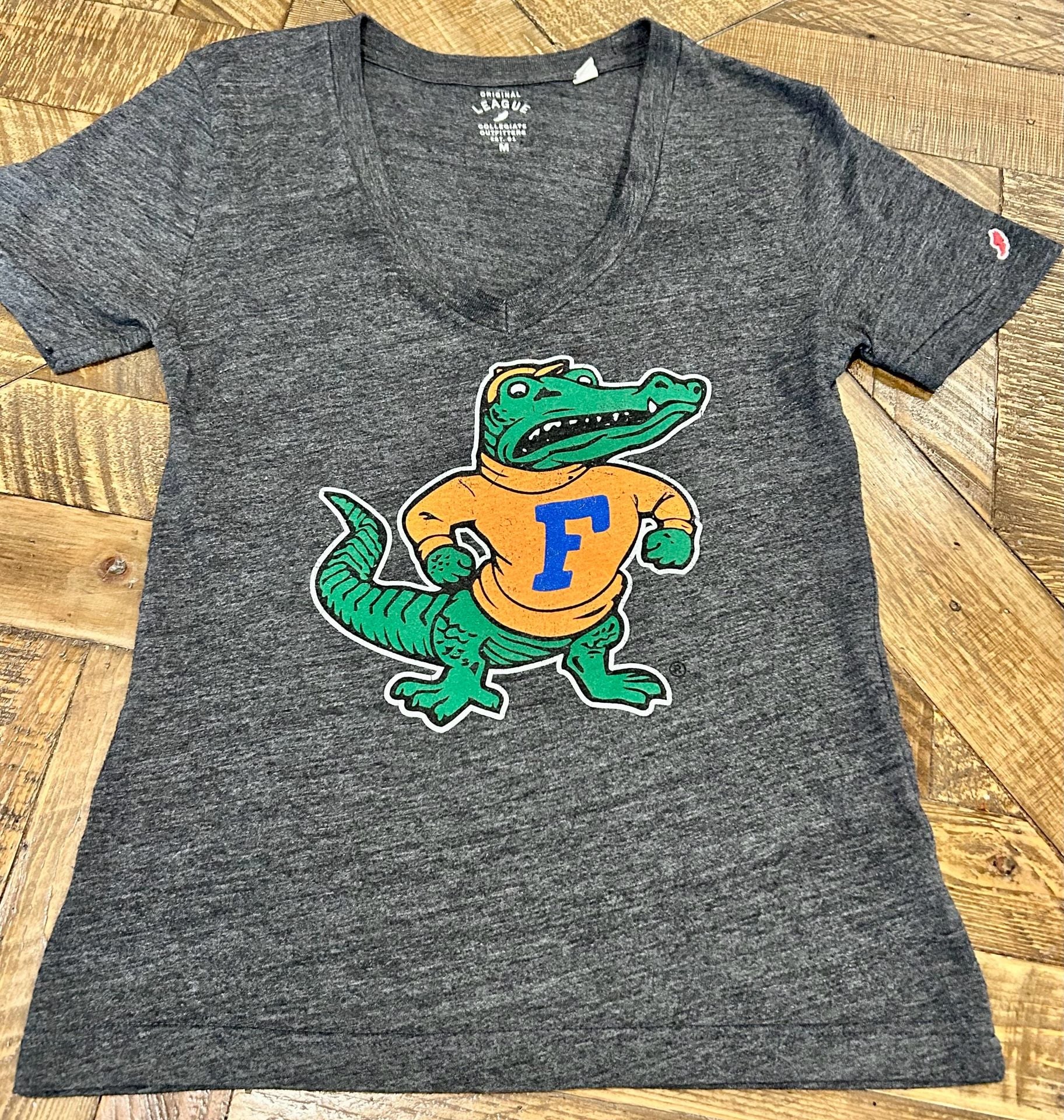 League Collegiate Outfitters Florida Gators V-Neck T-Shirt Size M 2